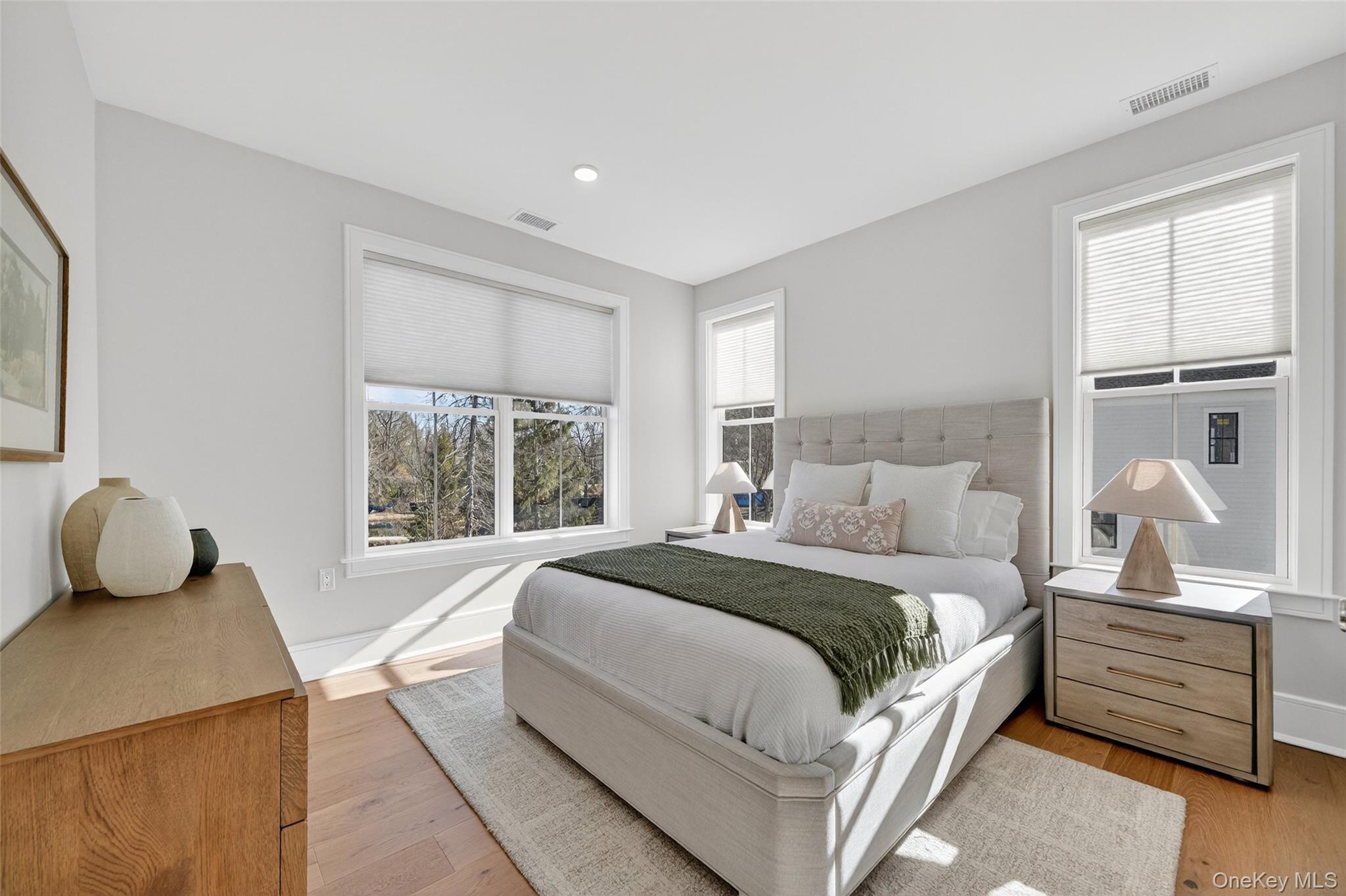 1812 Soundview Court