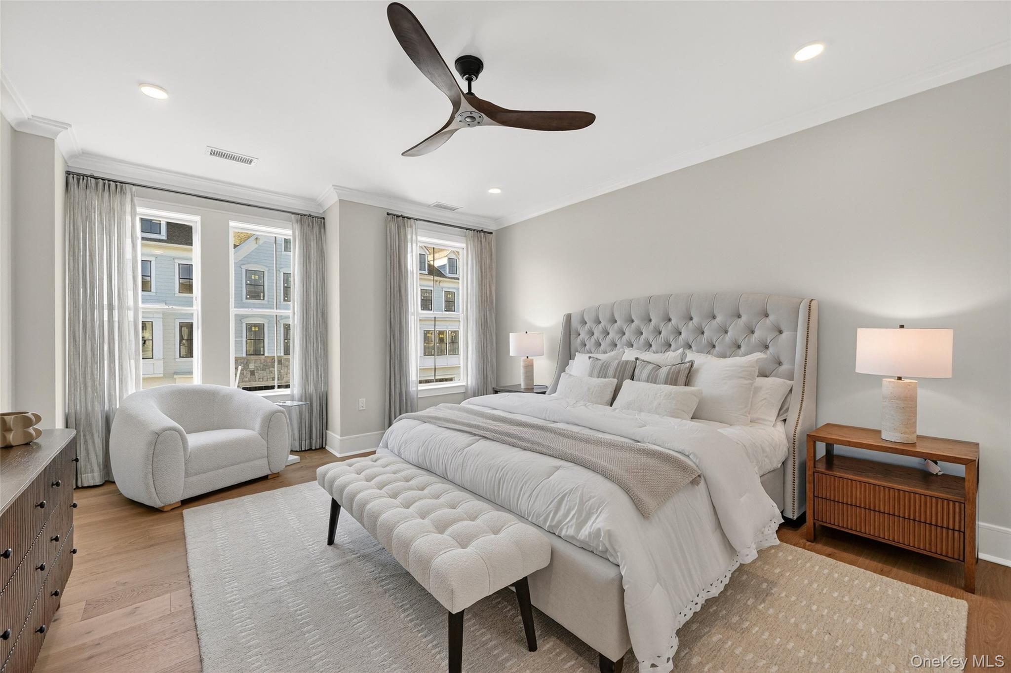 1812 Soundview Court