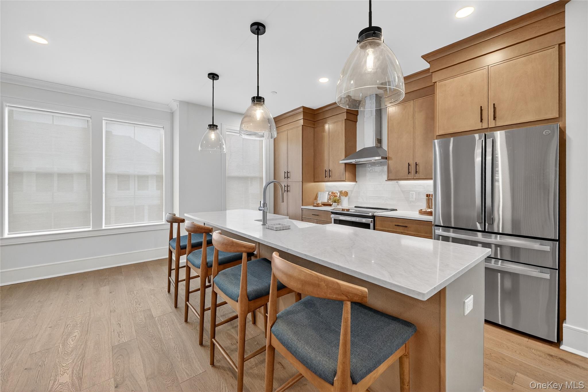 1807 Soundview Court