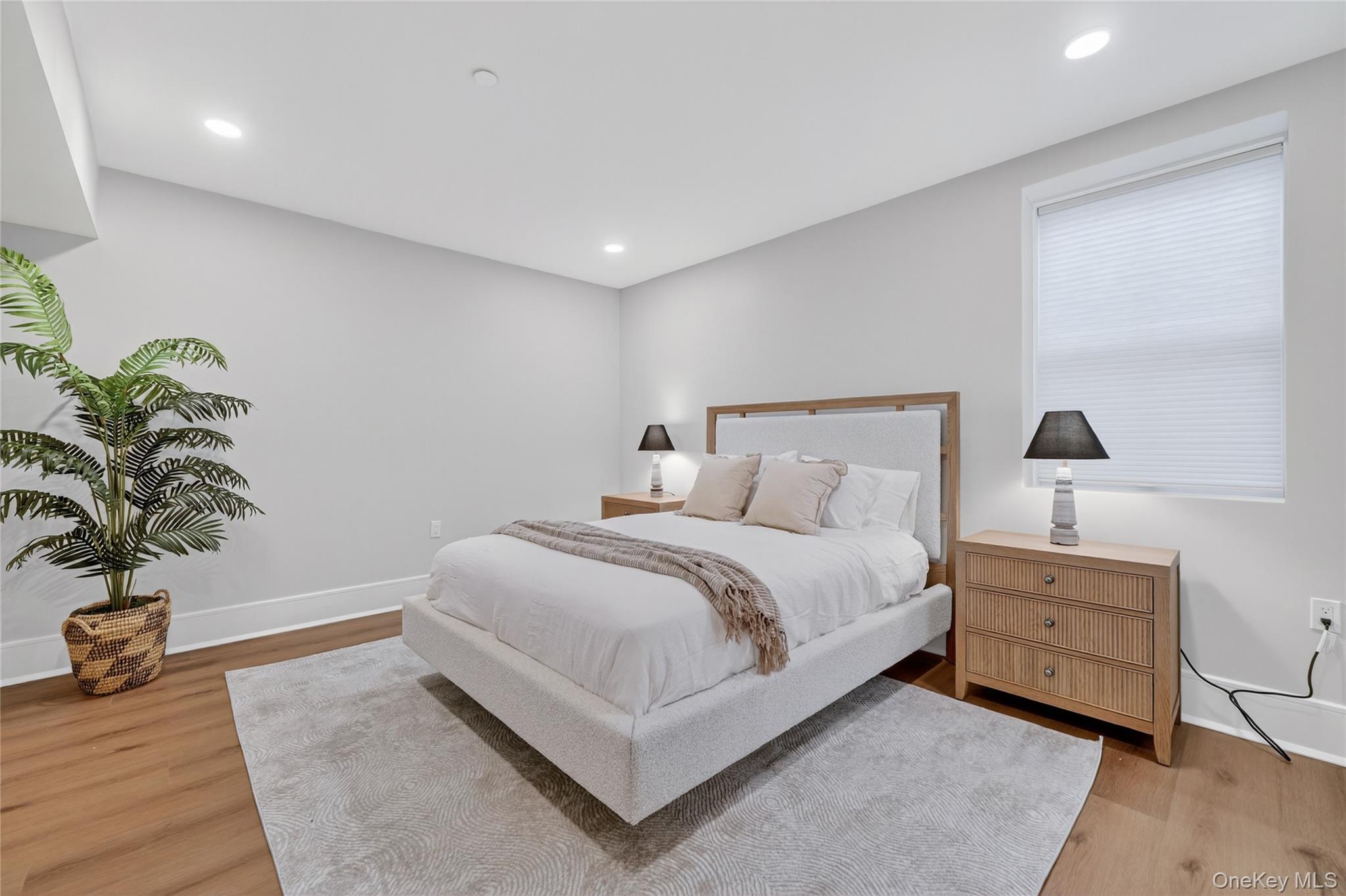 1811 Soundview Court
