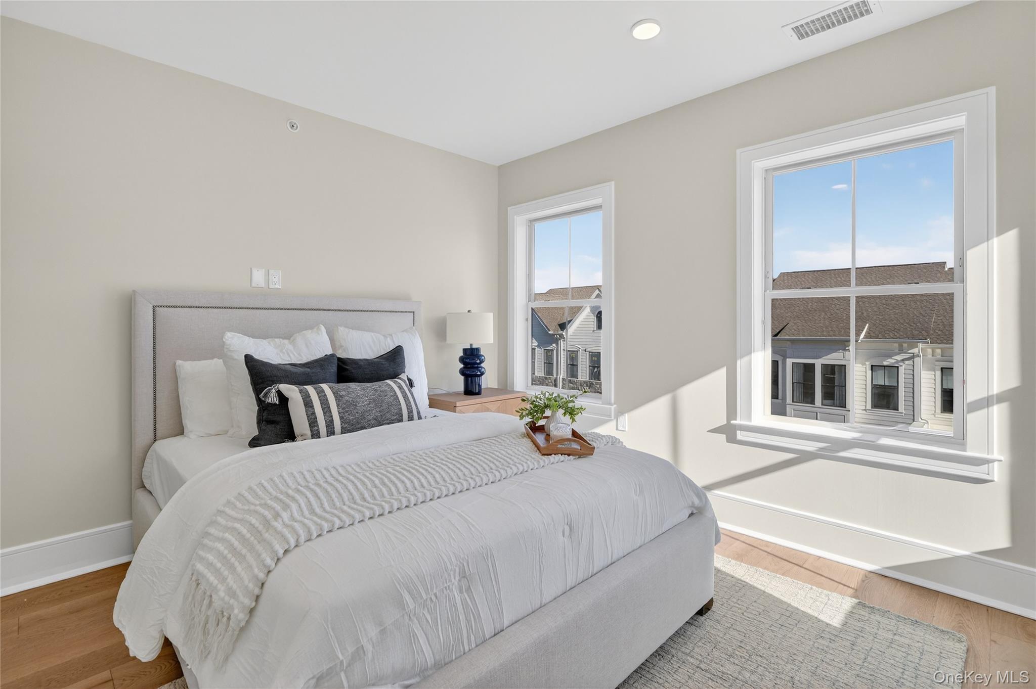 1813 Soundview Court