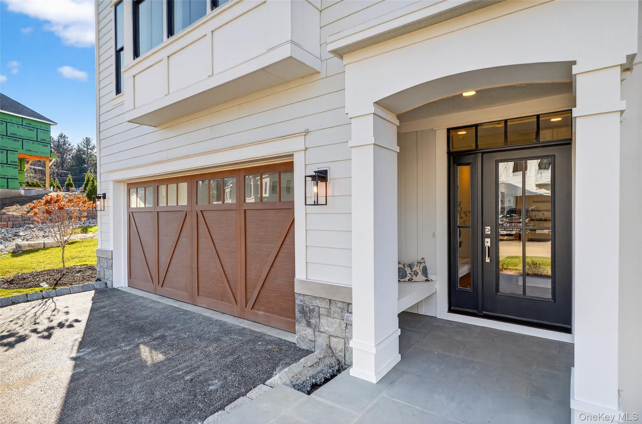 1817 Soundview Court