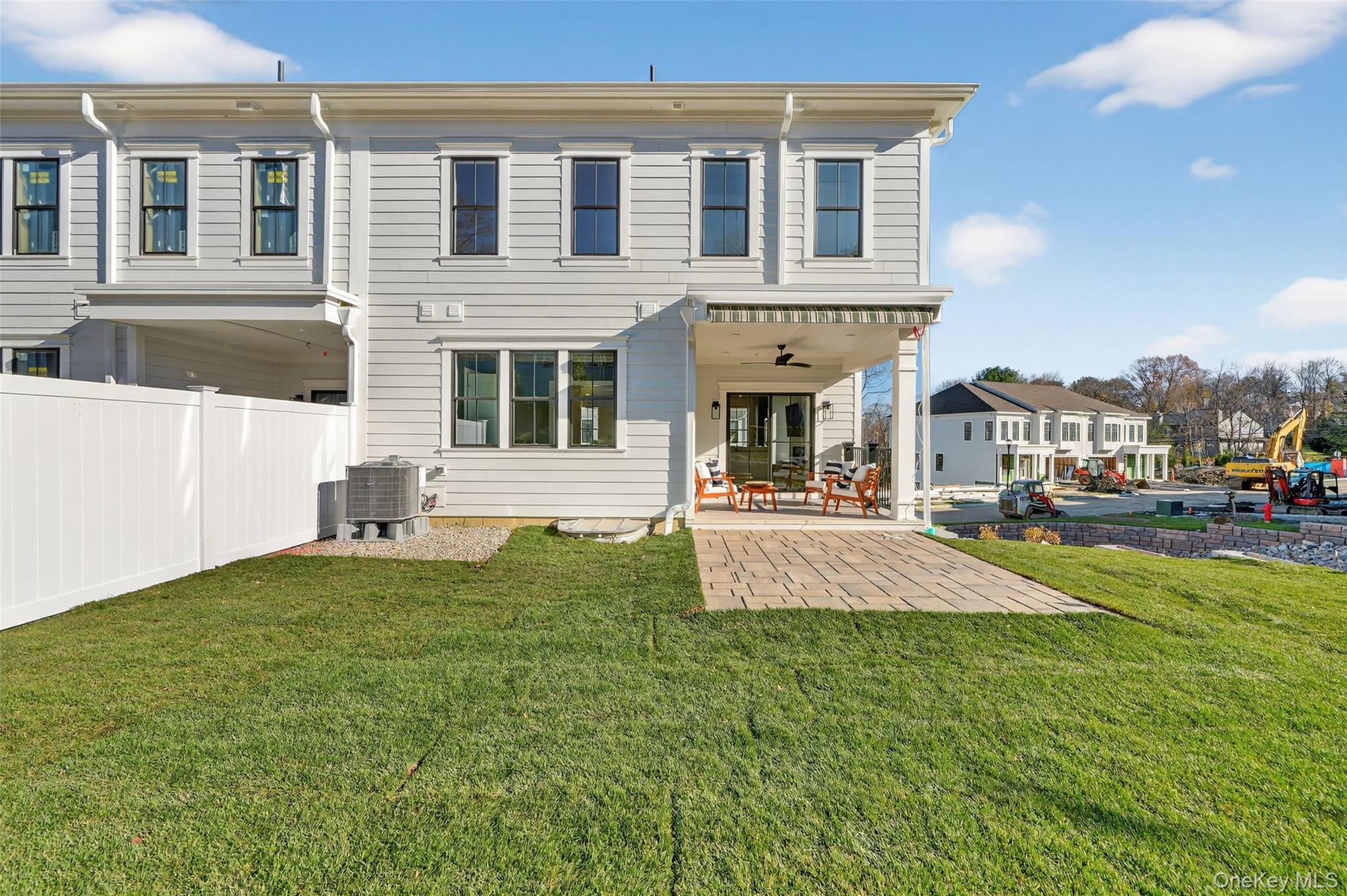 1819 Soundview Court