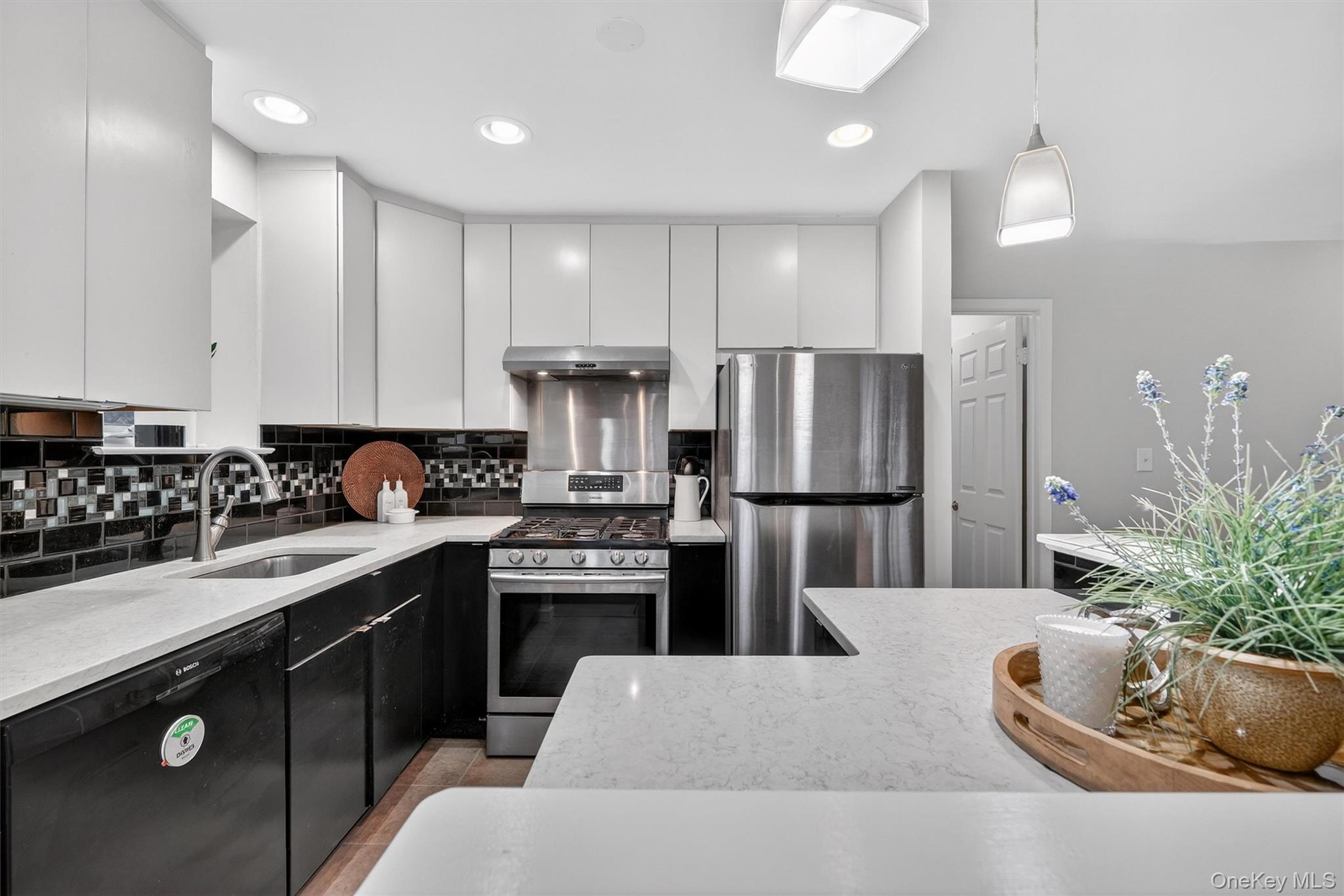 14 Scenic Drive Unit: Unit 14T