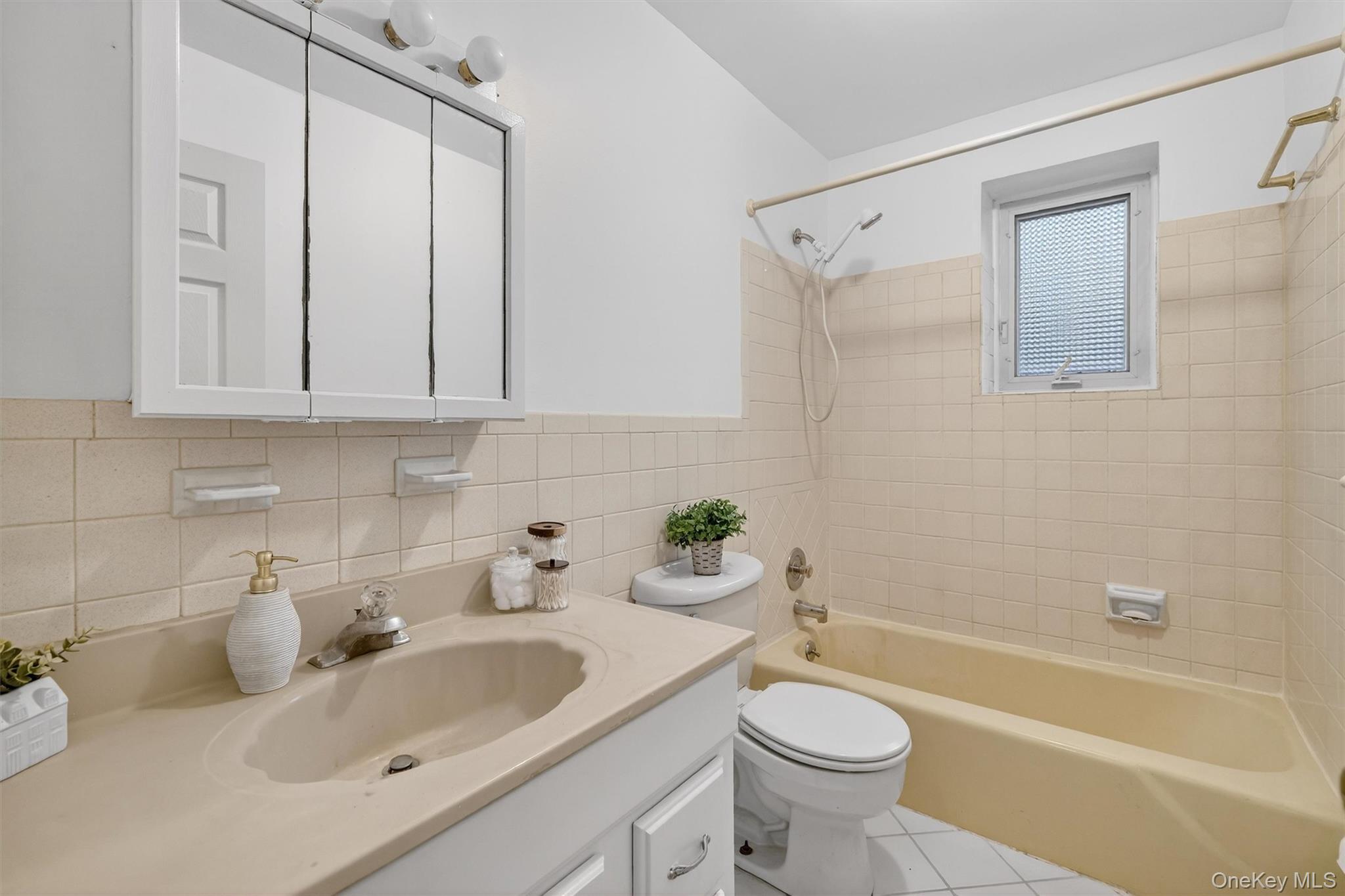 14 Scenic Drive Unit: Unit 14T