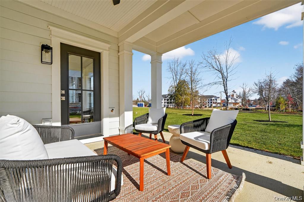 1822 Soundview Court