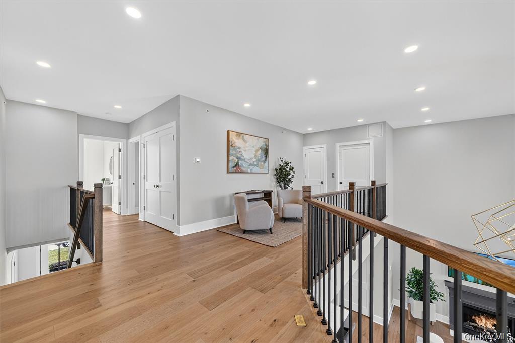 1822 Soundview Court