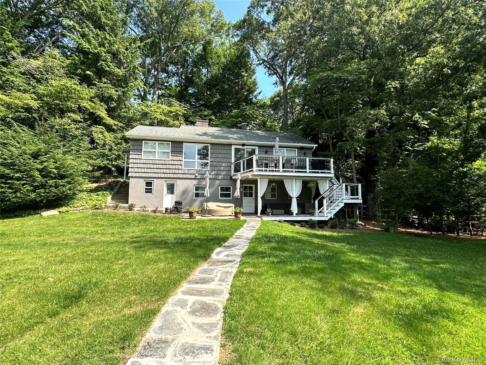 34 Twin Lakes Road