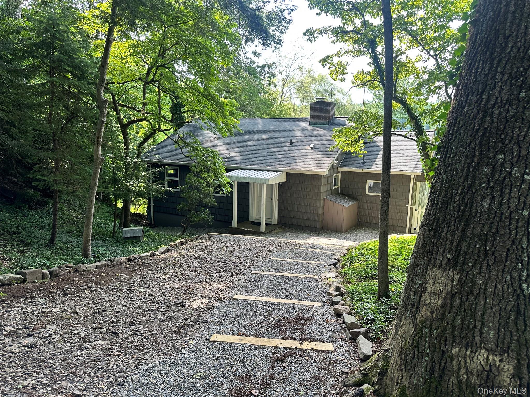 34 Twin Lakes Road