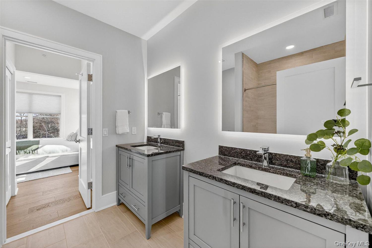 1836 Soundview Court