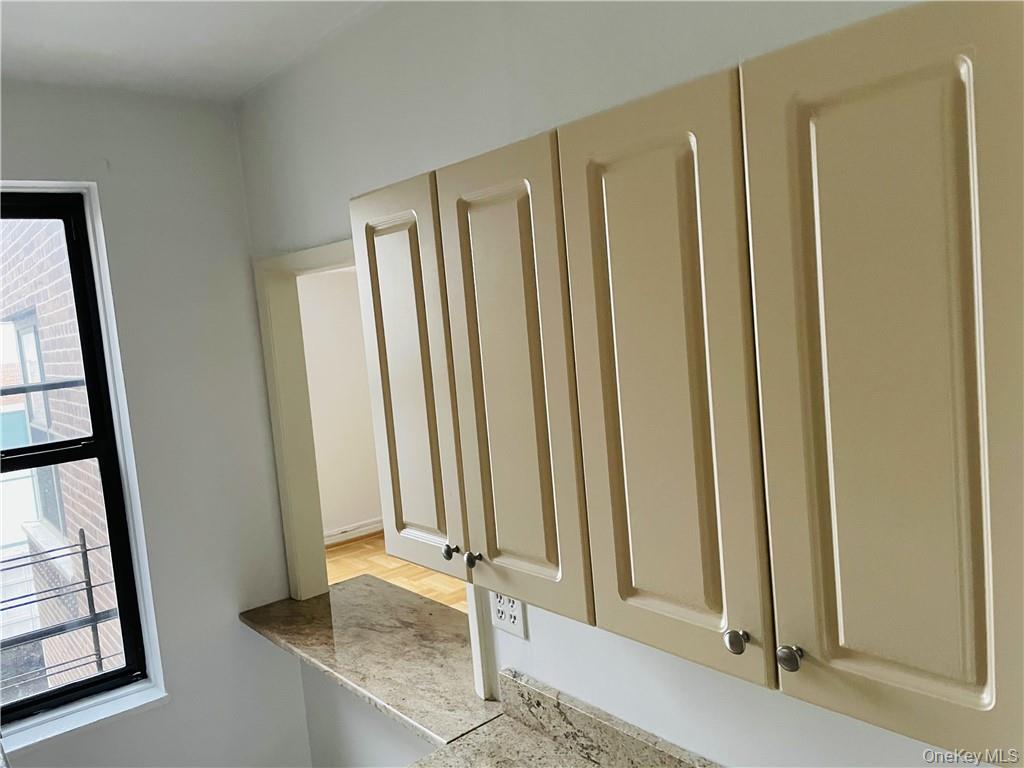 210 Martine Avenue Unit: 5N