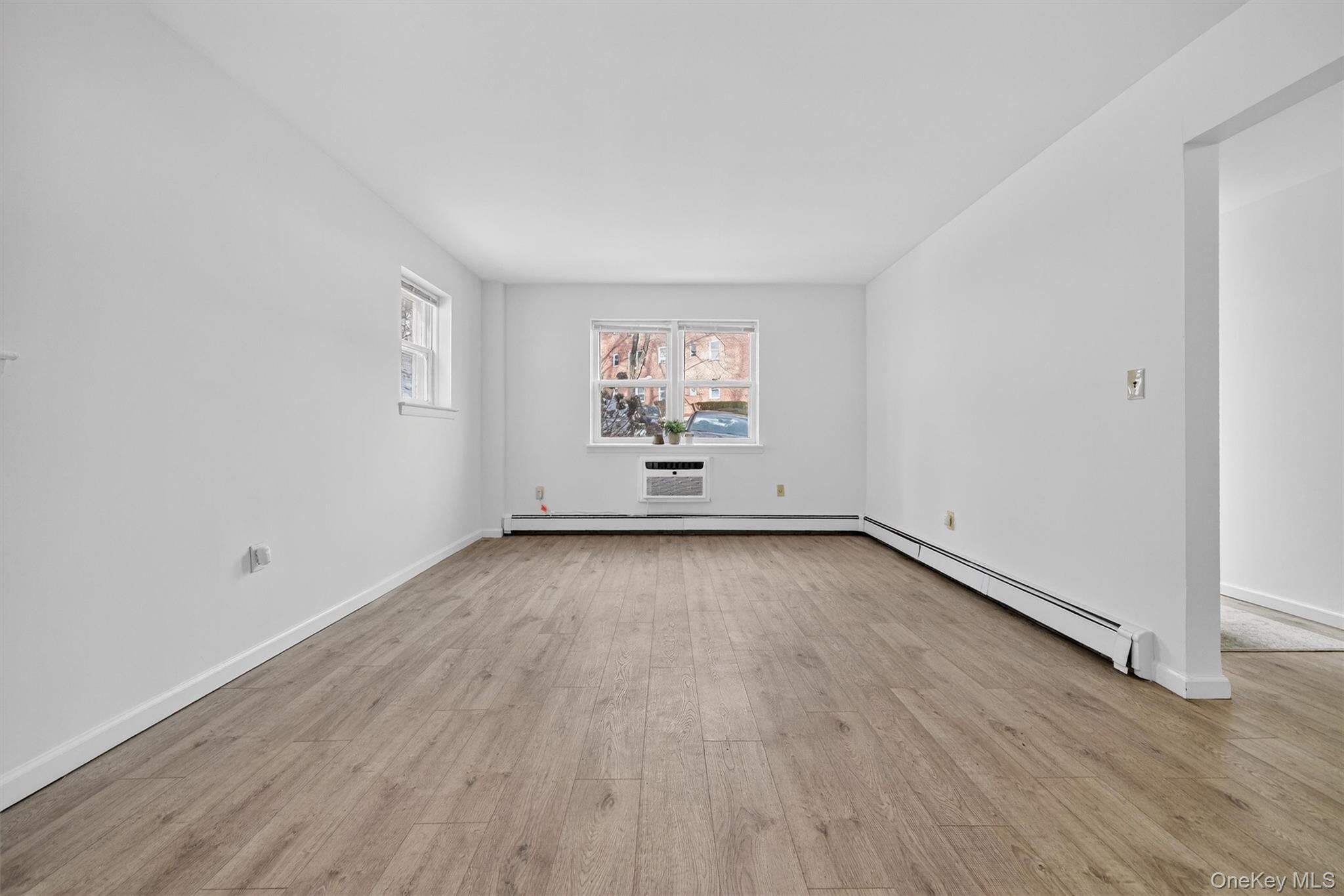 125 N Washington Avenue Unit: 1