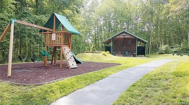 317 Fox Run Lane Unit: 317