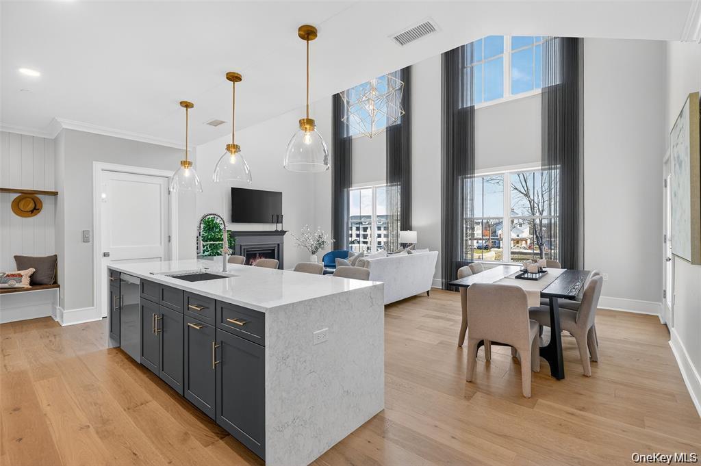 1816 Soundview Court