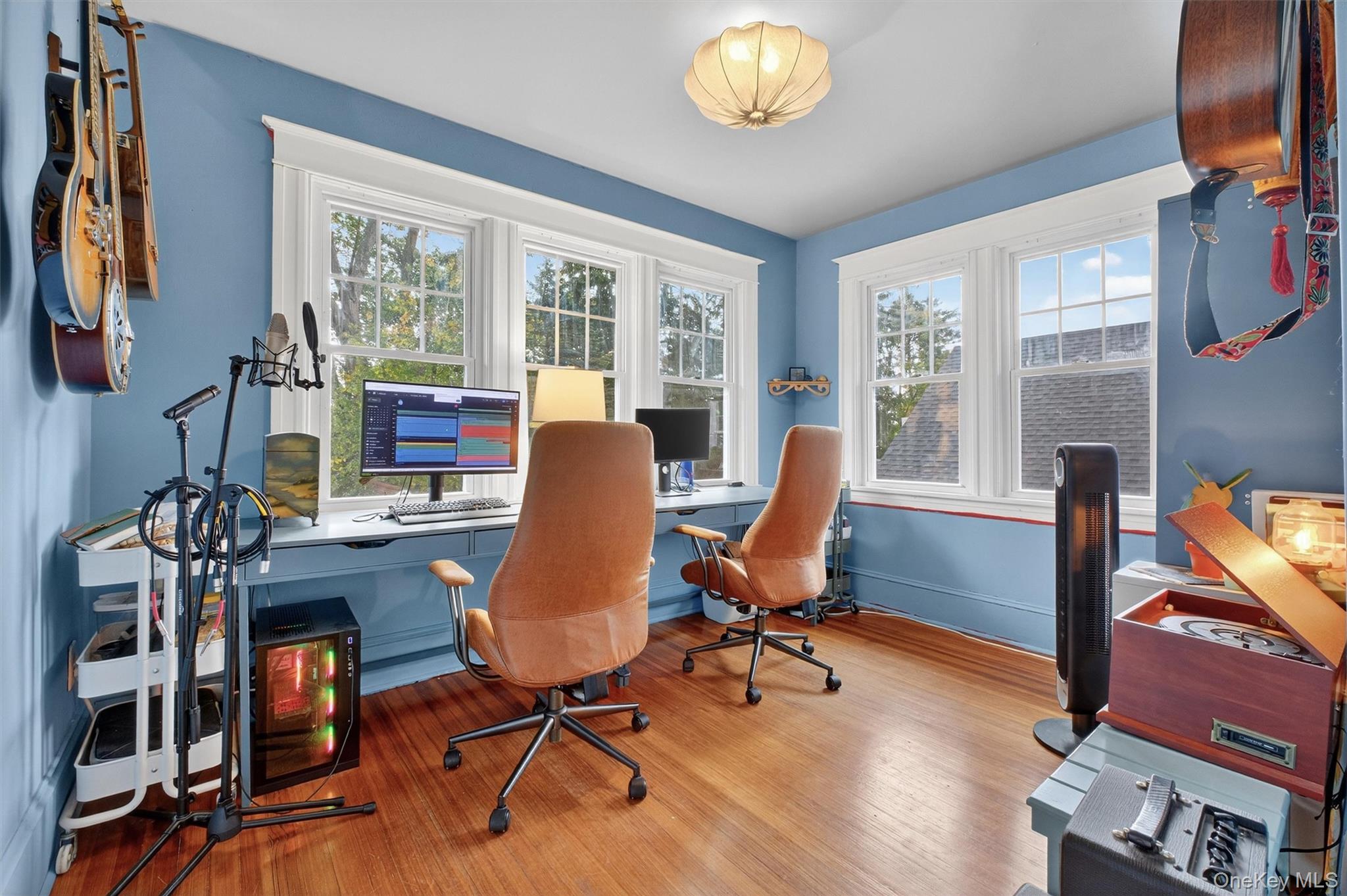 13 Parkwood Boulevard