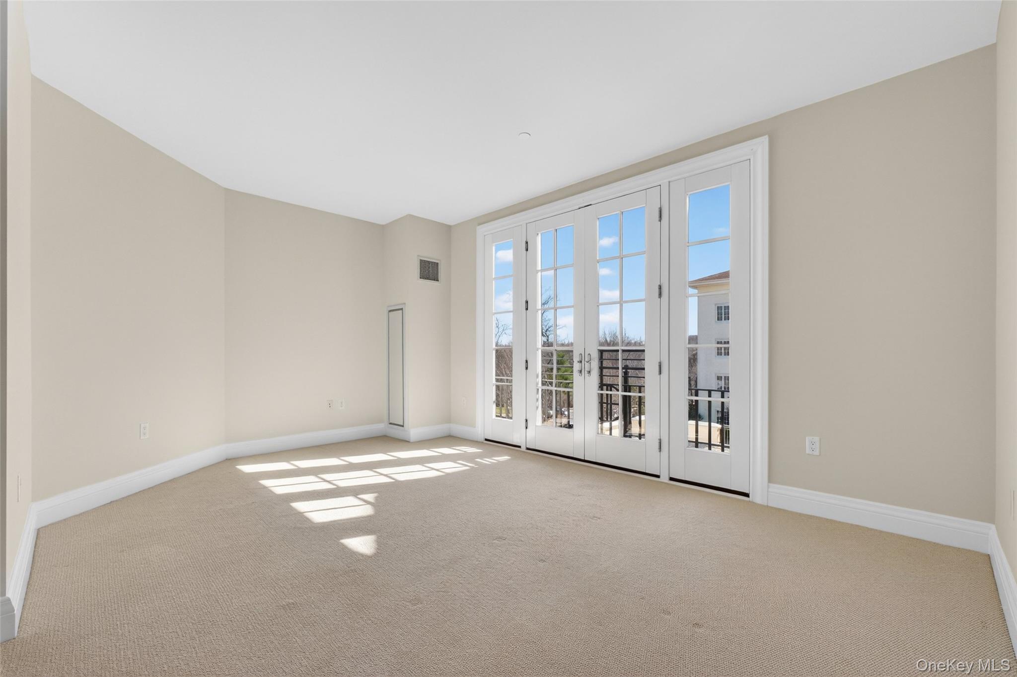 319 Trump Park