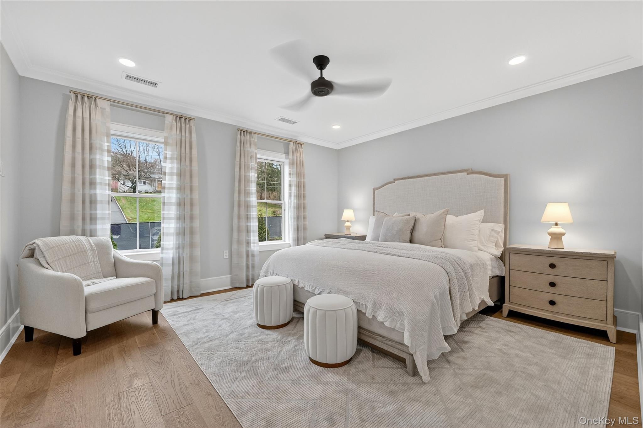 1831 Soundview Court