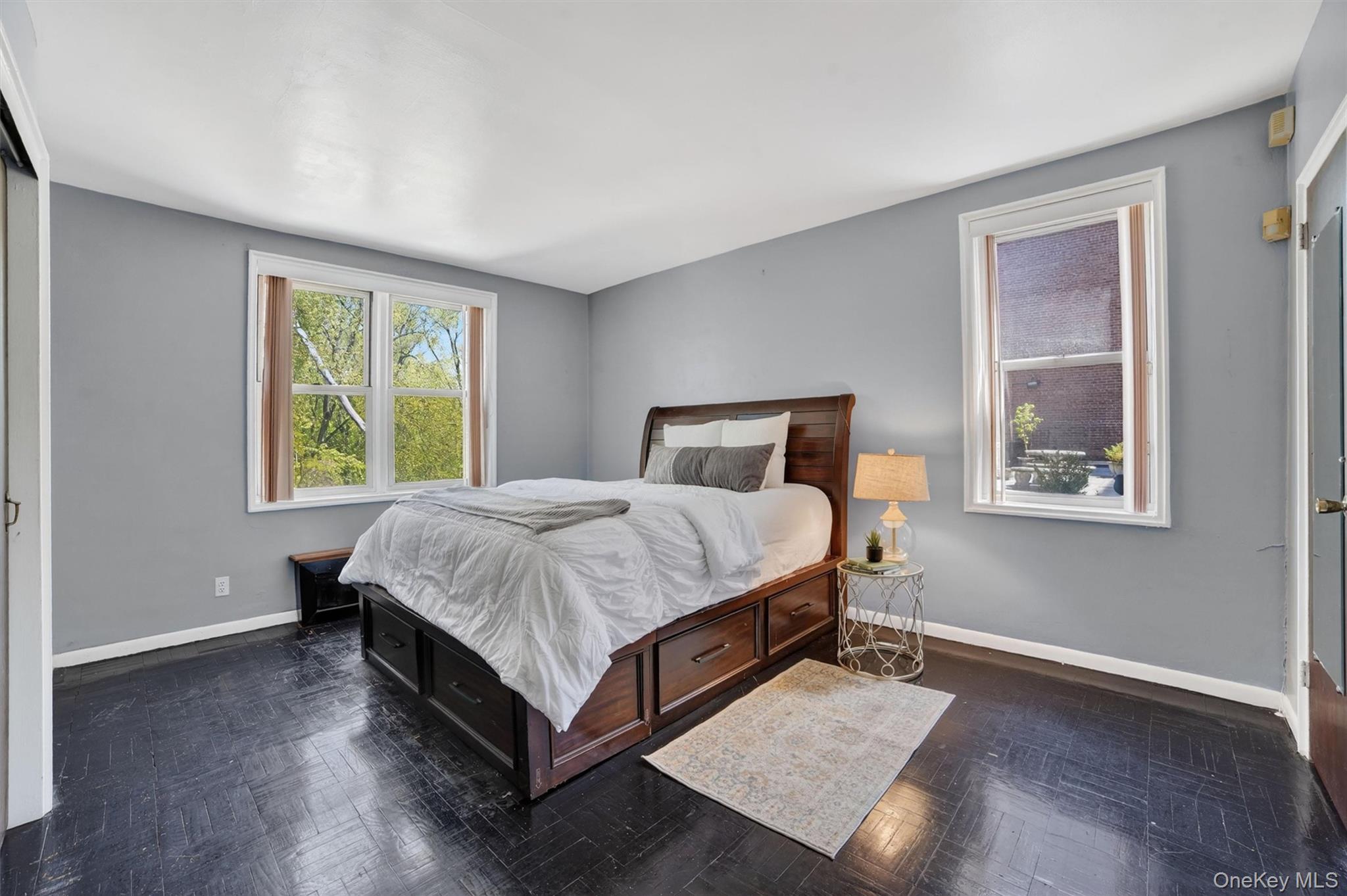 1111 Midland Avenue Unit: 1B