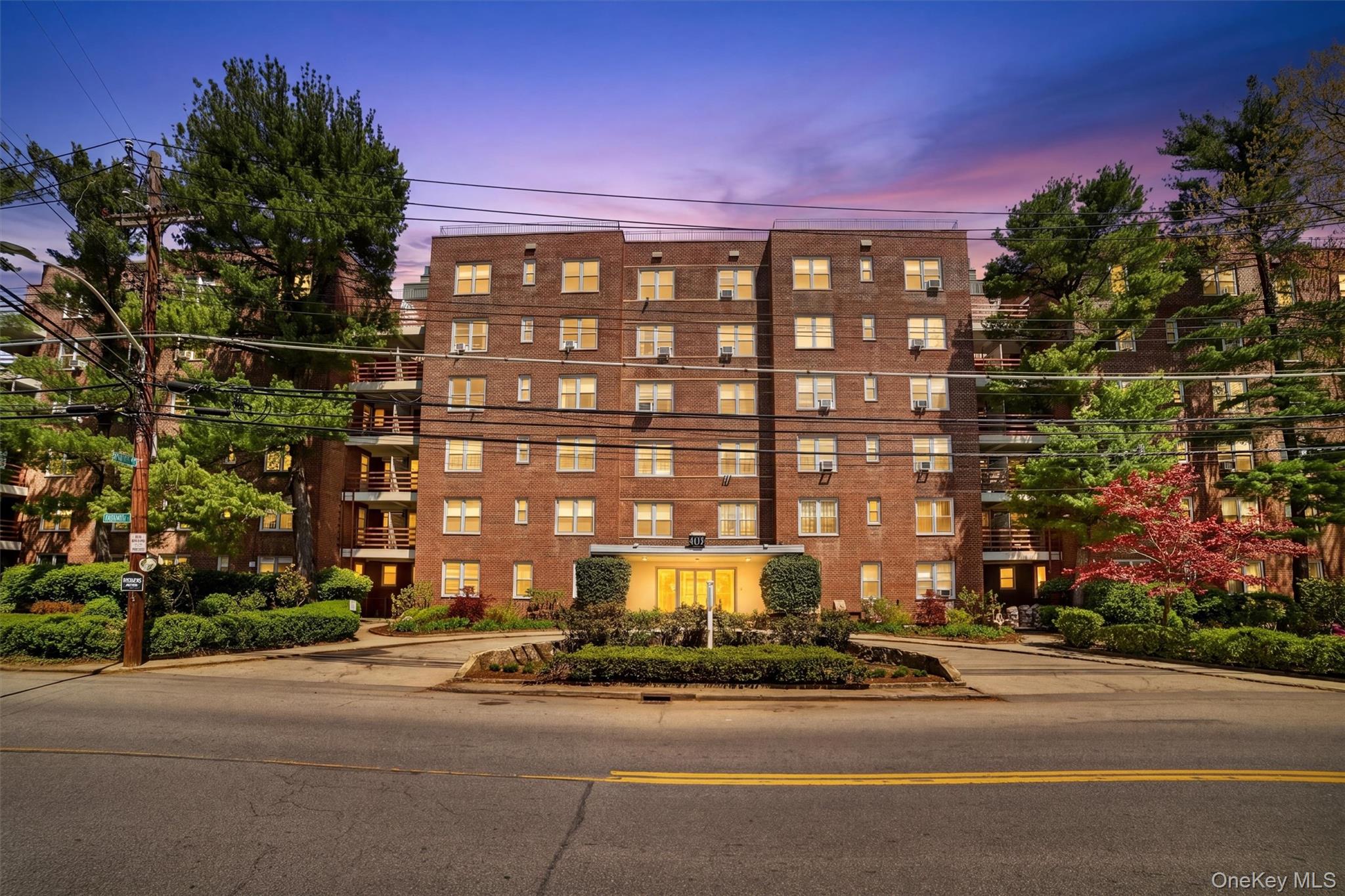 1111 Midland Avenue Unit: 1B