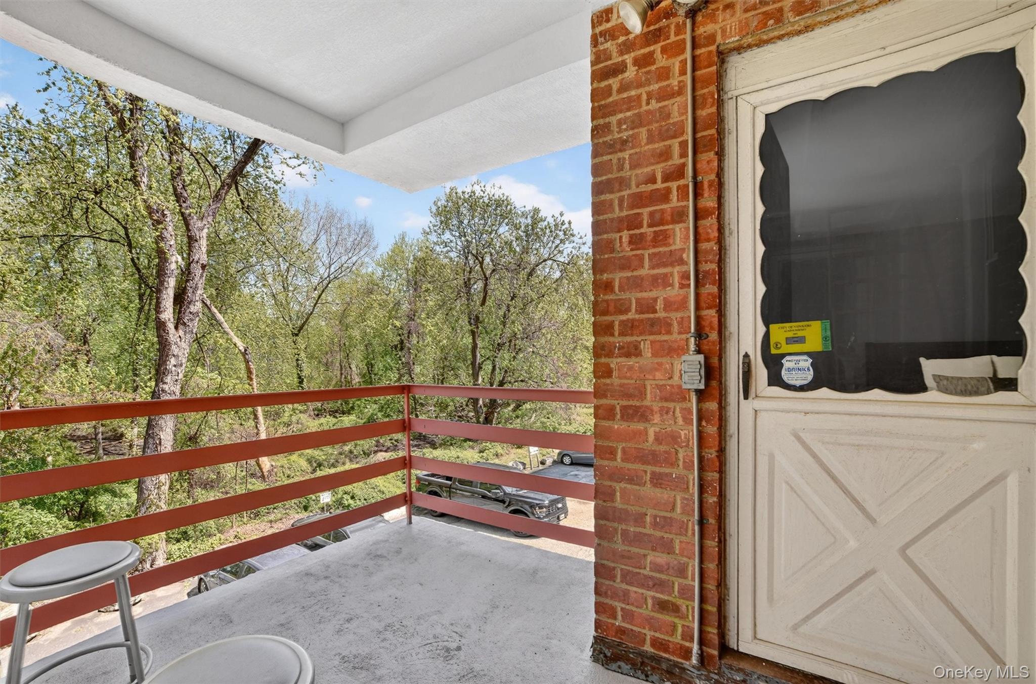 1111 Midland Avenue Unit: 1B