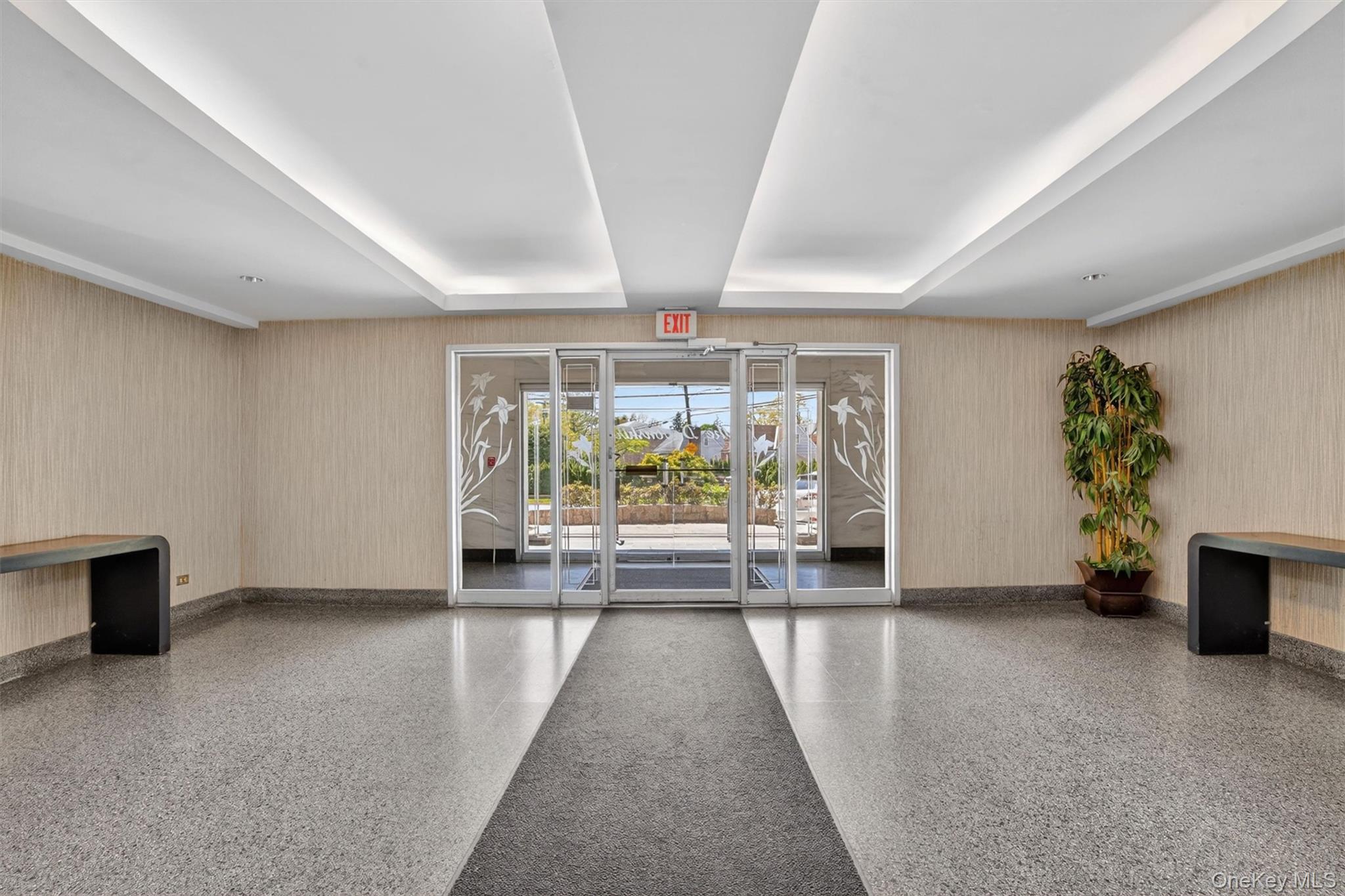 1111 Midland Avenue Unit: 1B