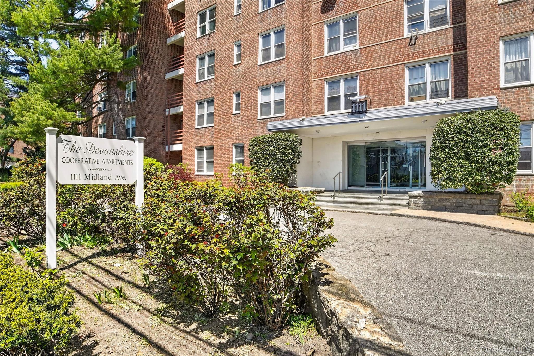 1111 Midland Avenue Unit: 1B