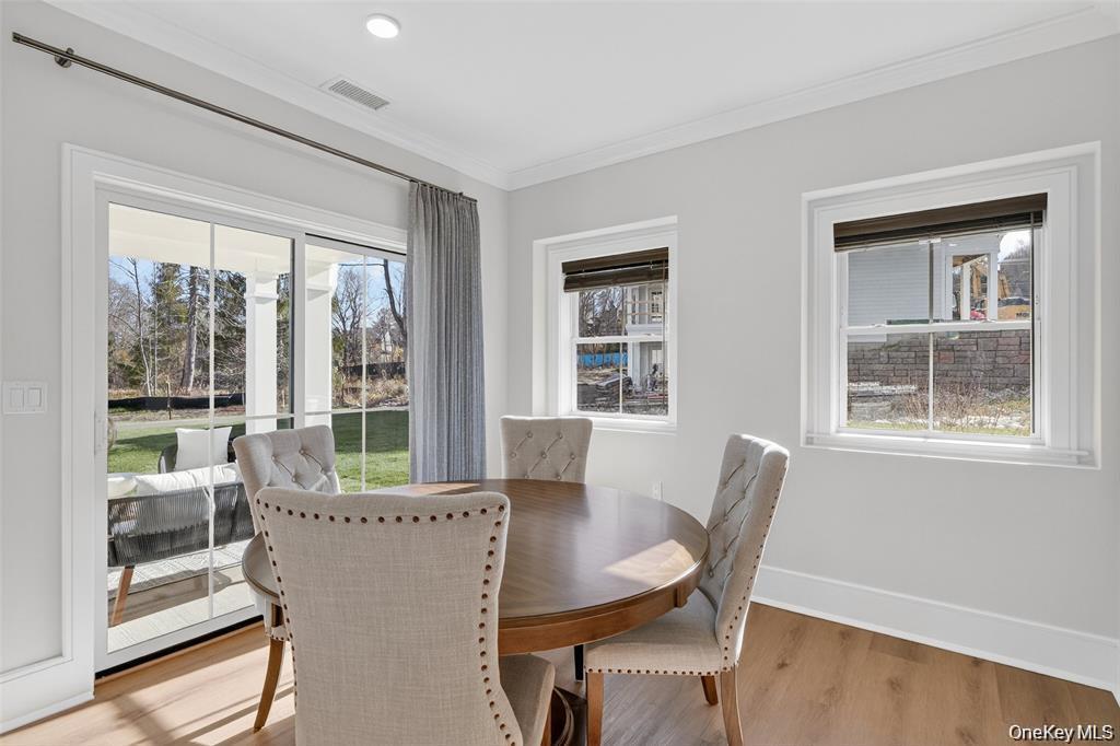 1834 Soundview Court
