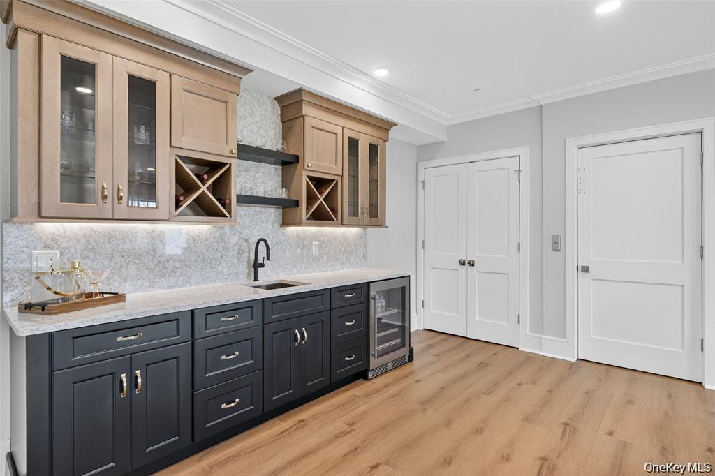 1834 Soundview Court