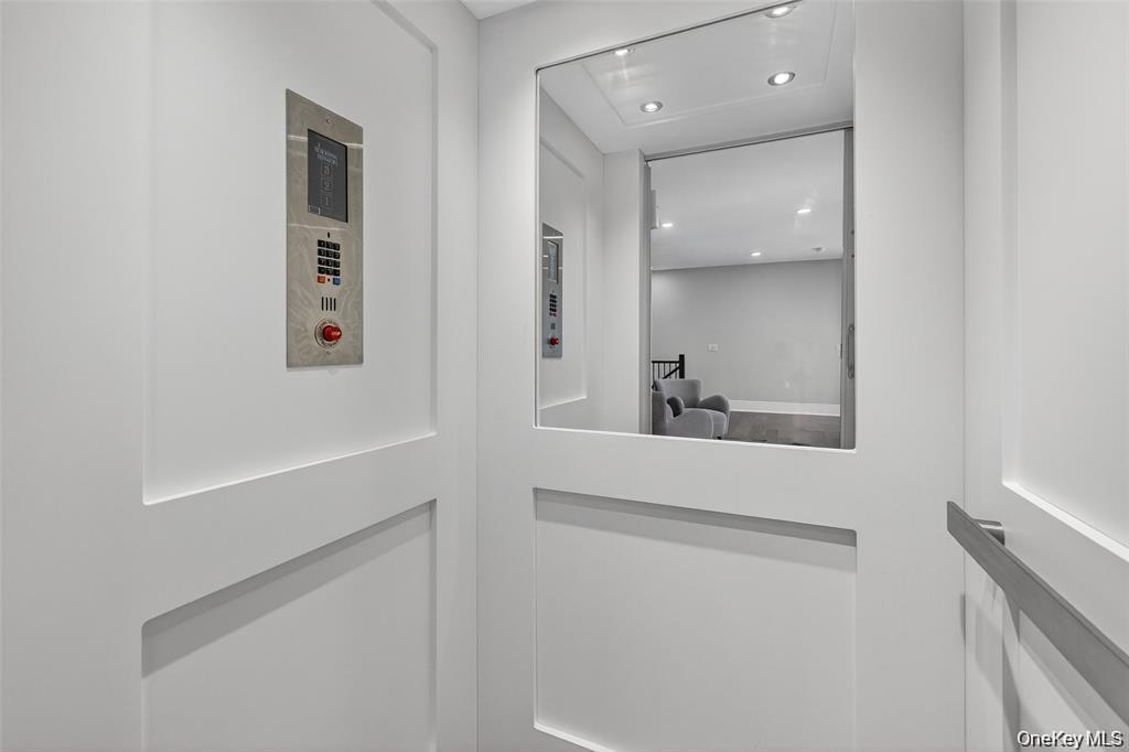 1844 Soundview Court