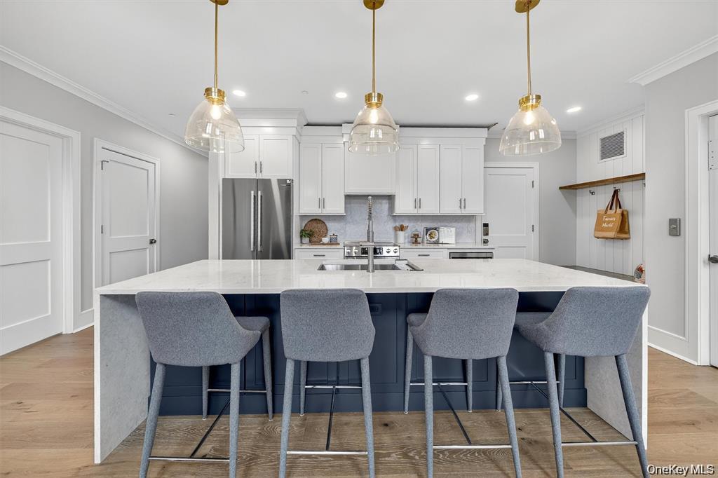 1844 Soundview Court