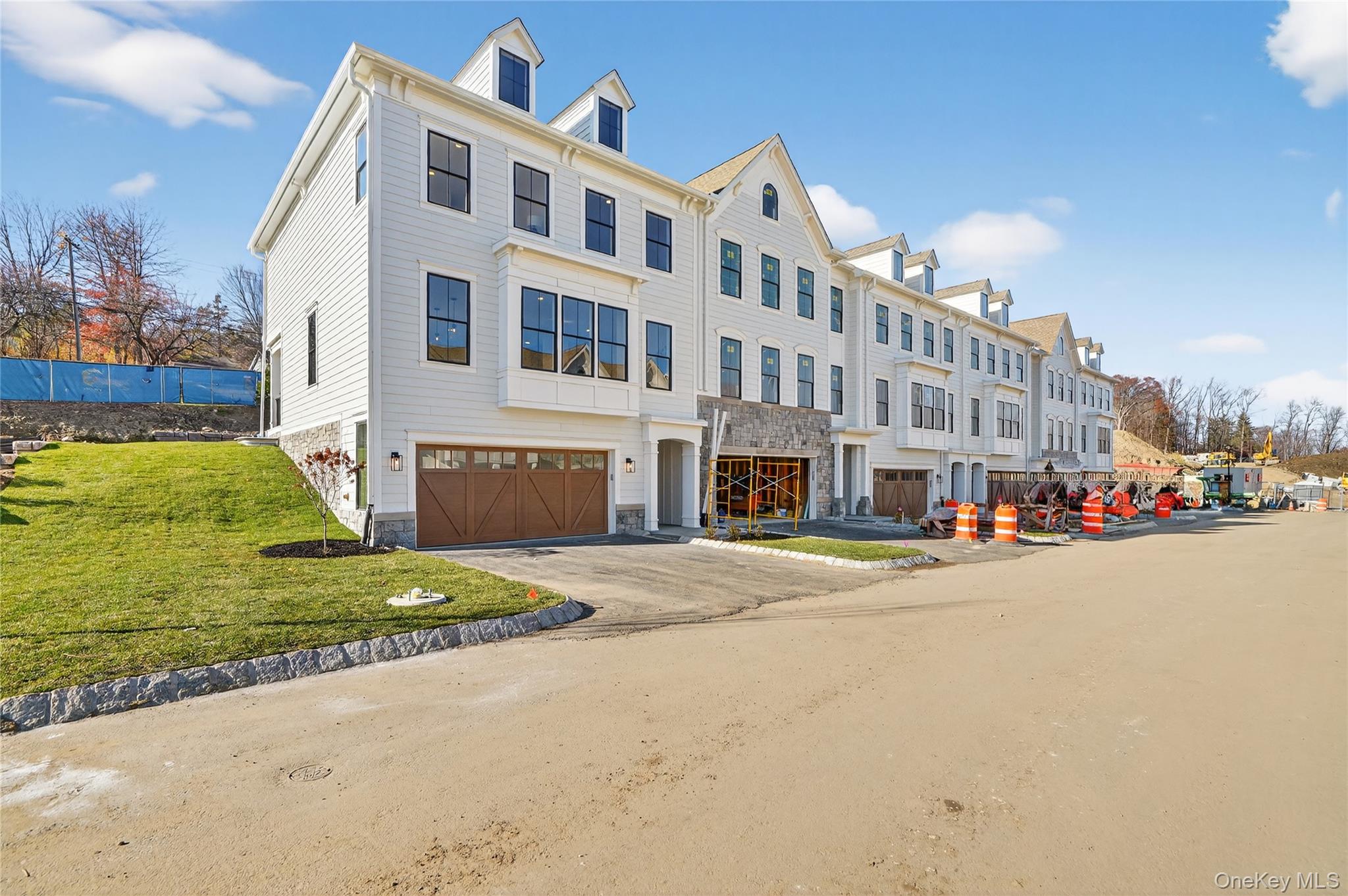1847 Soundview Court