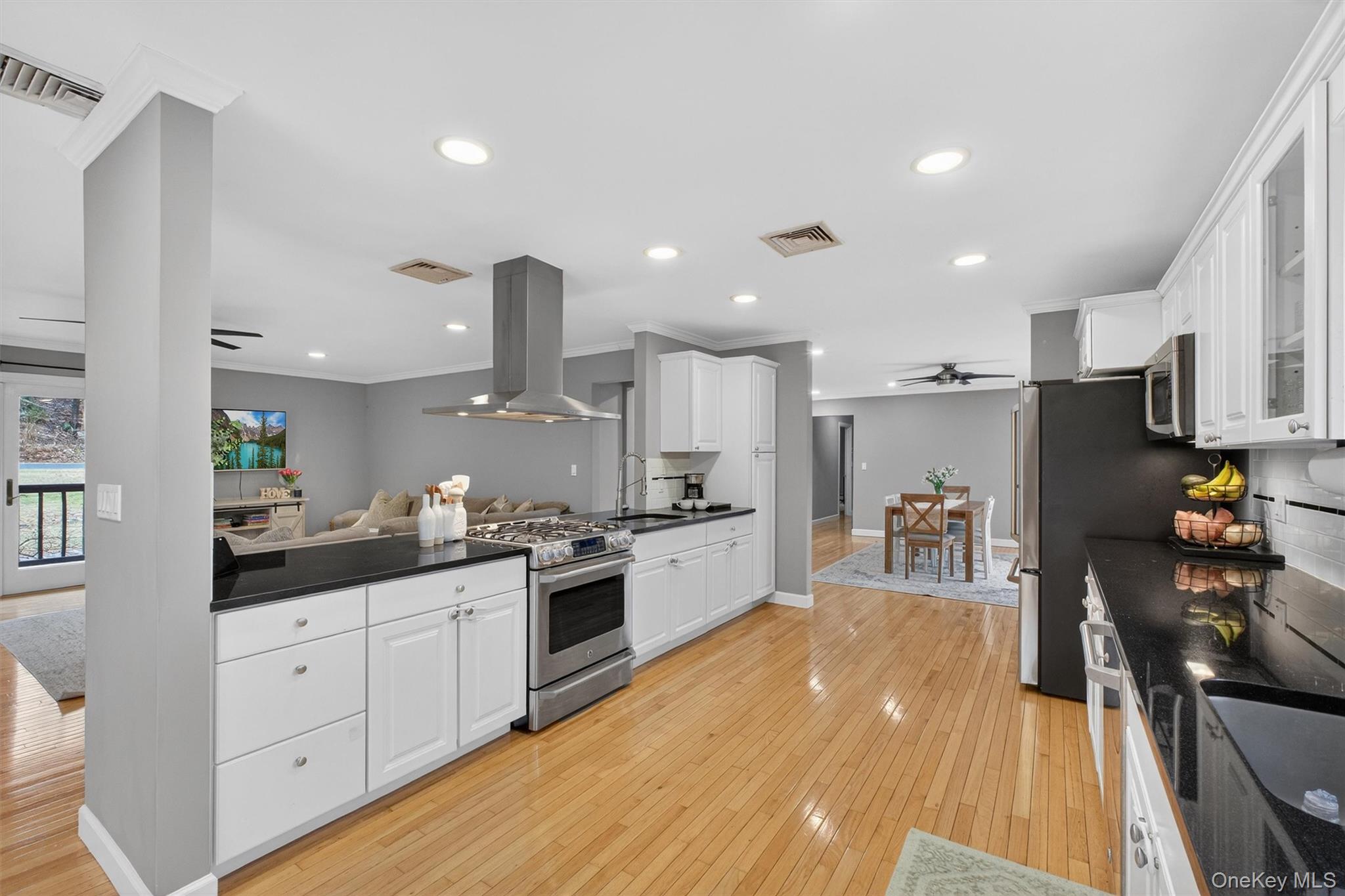 1813-1815 Hunterbrook Road