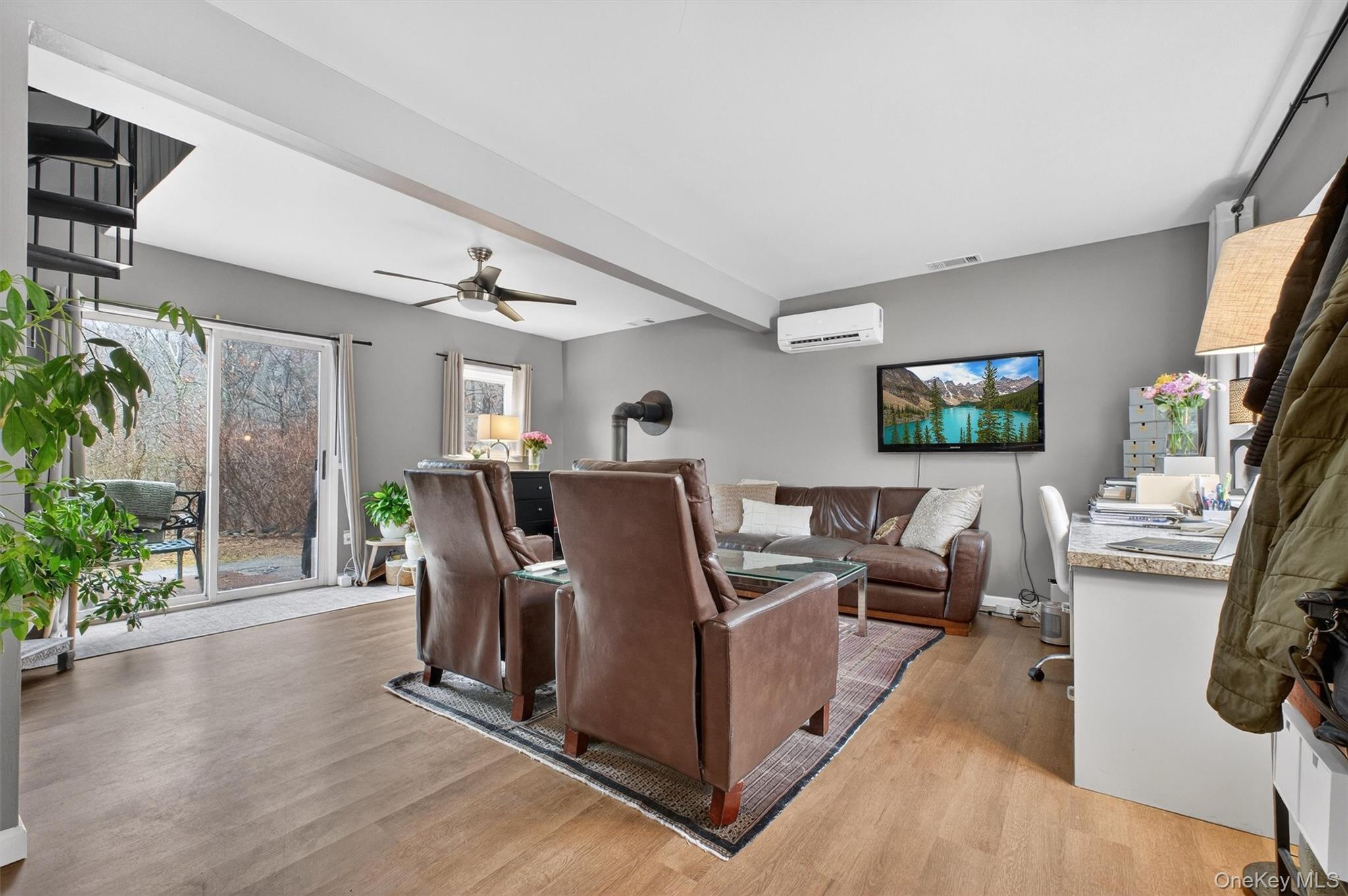 1813-1815 Hunterbrook Road