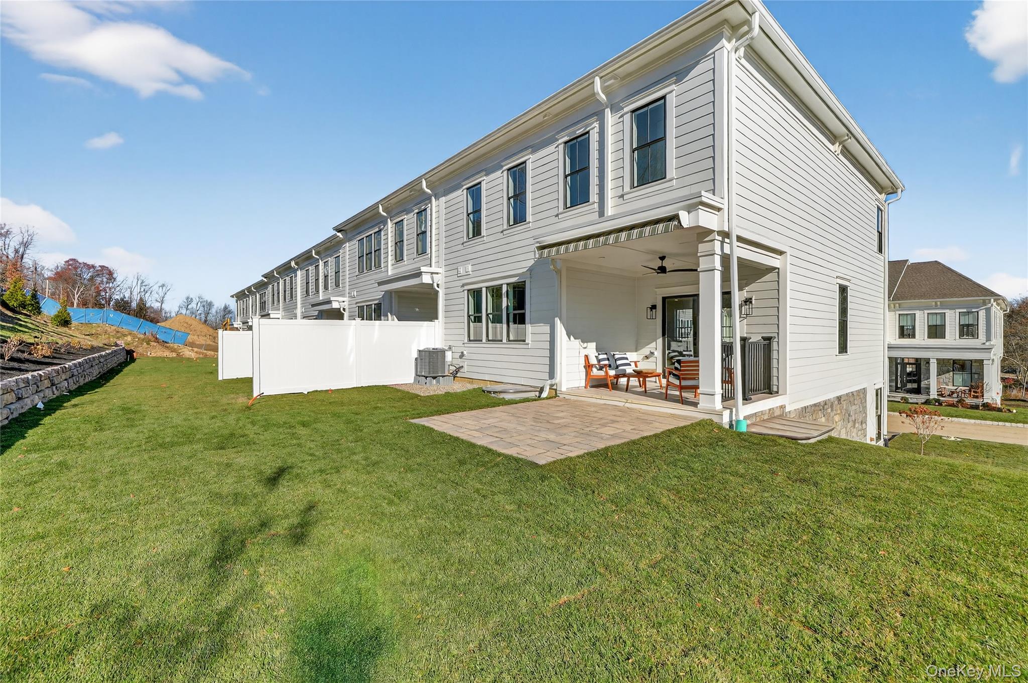 1845 Soundview Court