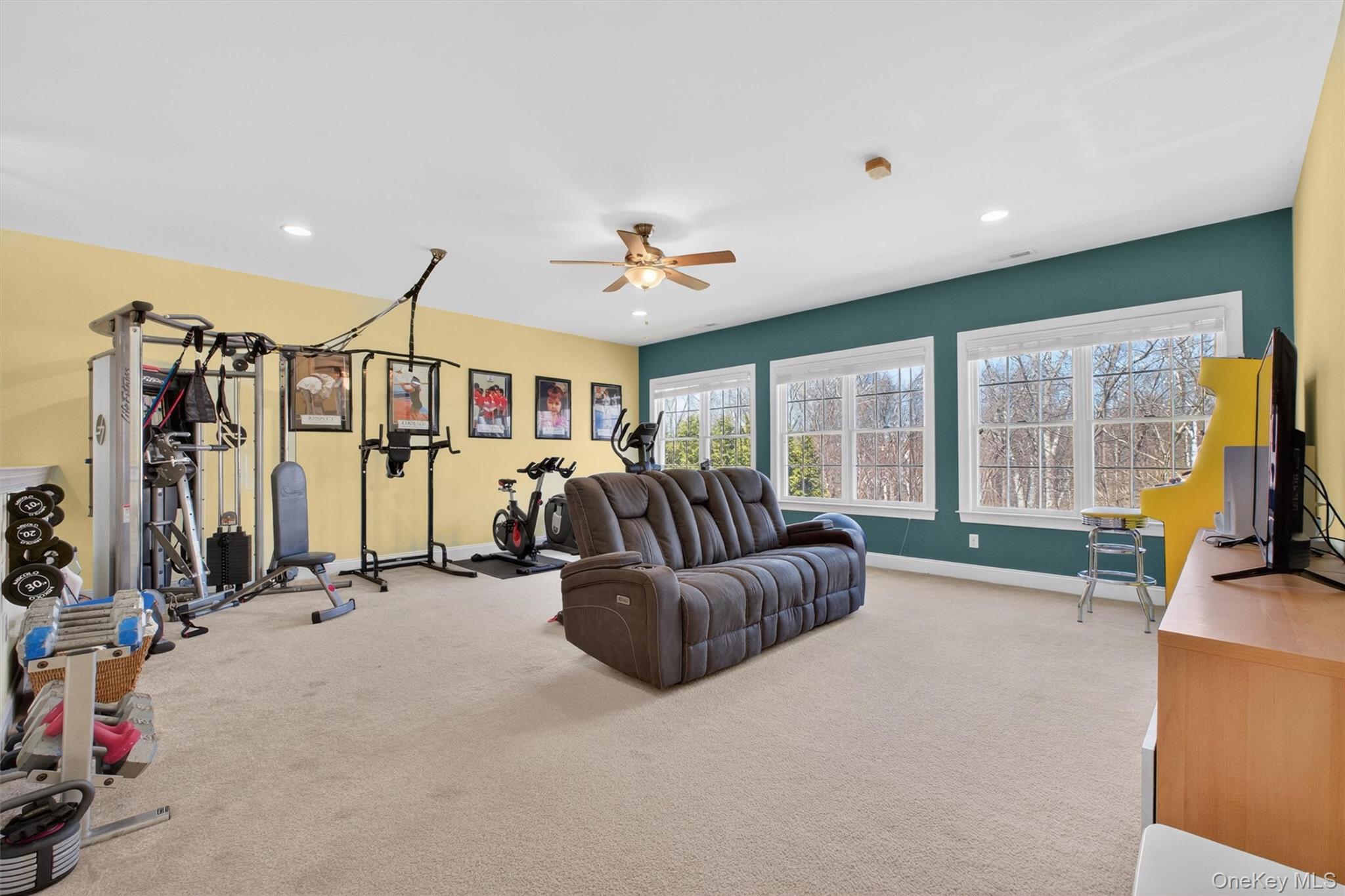 2 Holly Crescent
