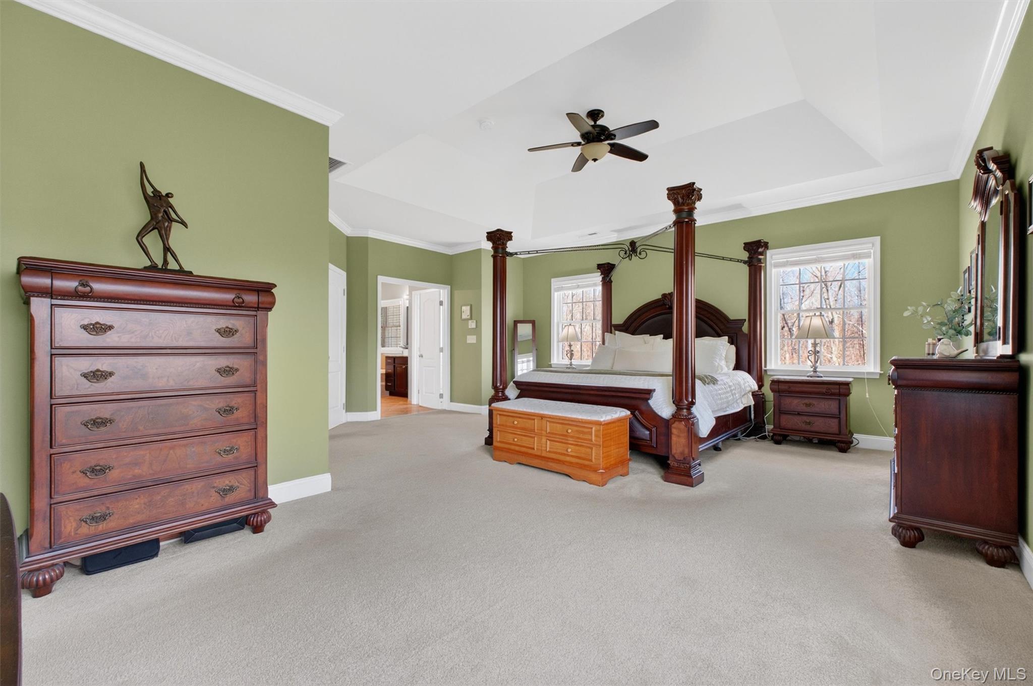 2 Holly Crescent