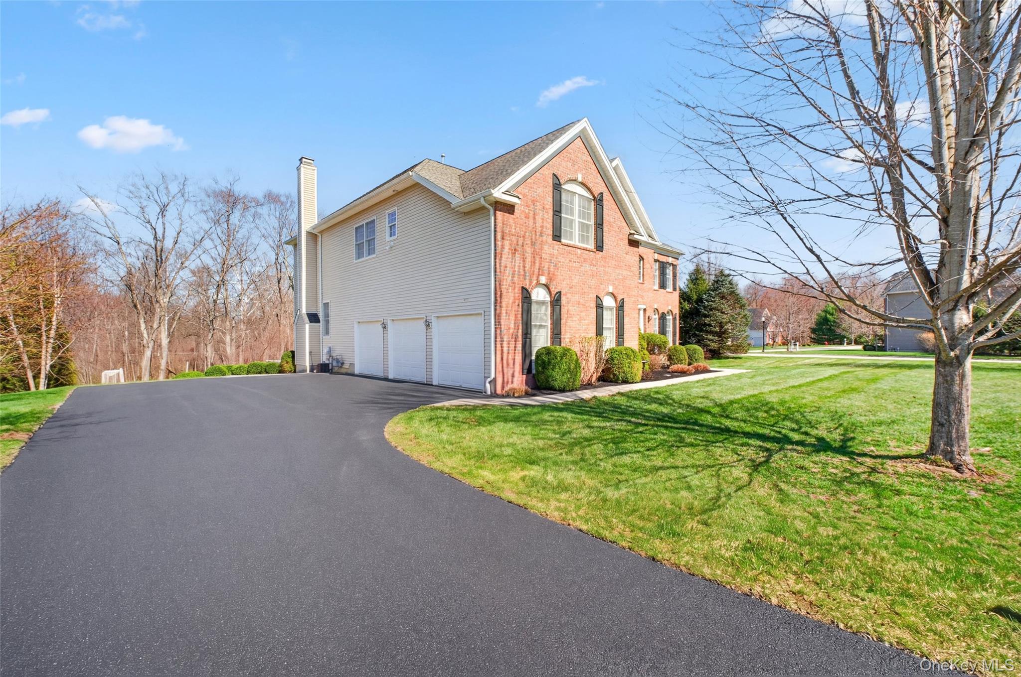 2 Holly Crescent