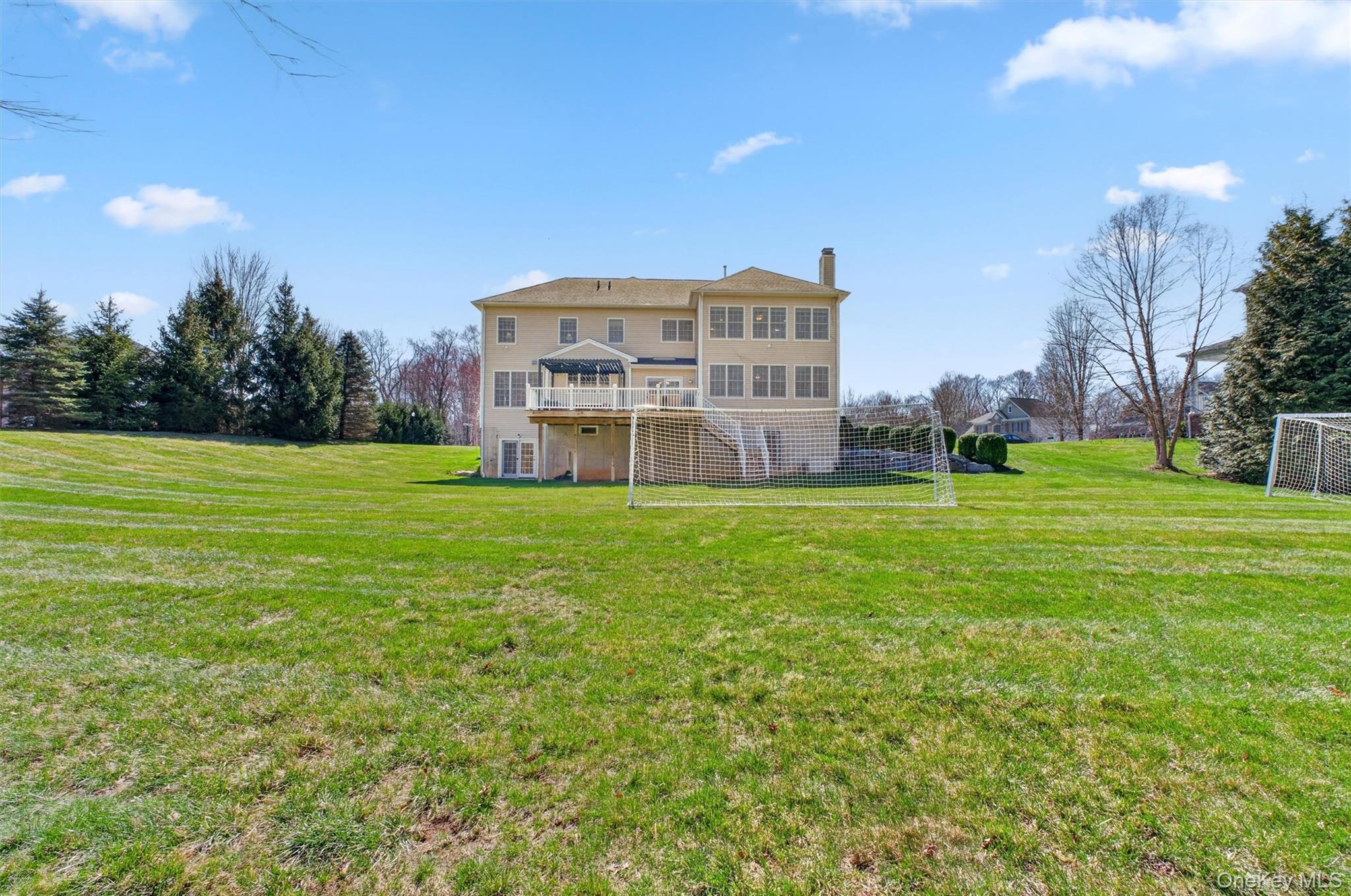 2 Holly Crescent