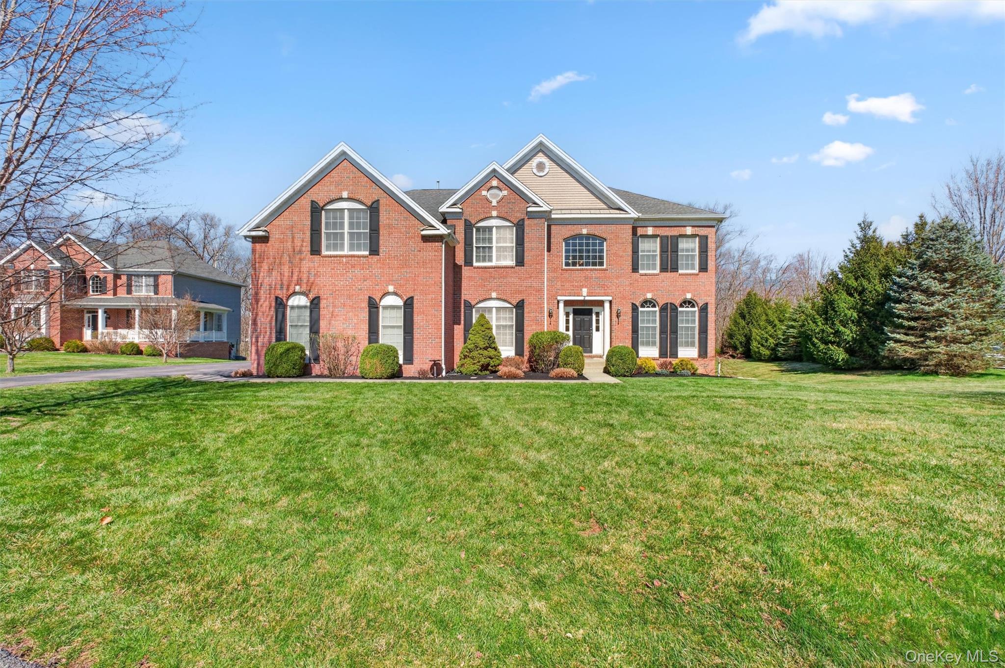 2 Holly Crescent