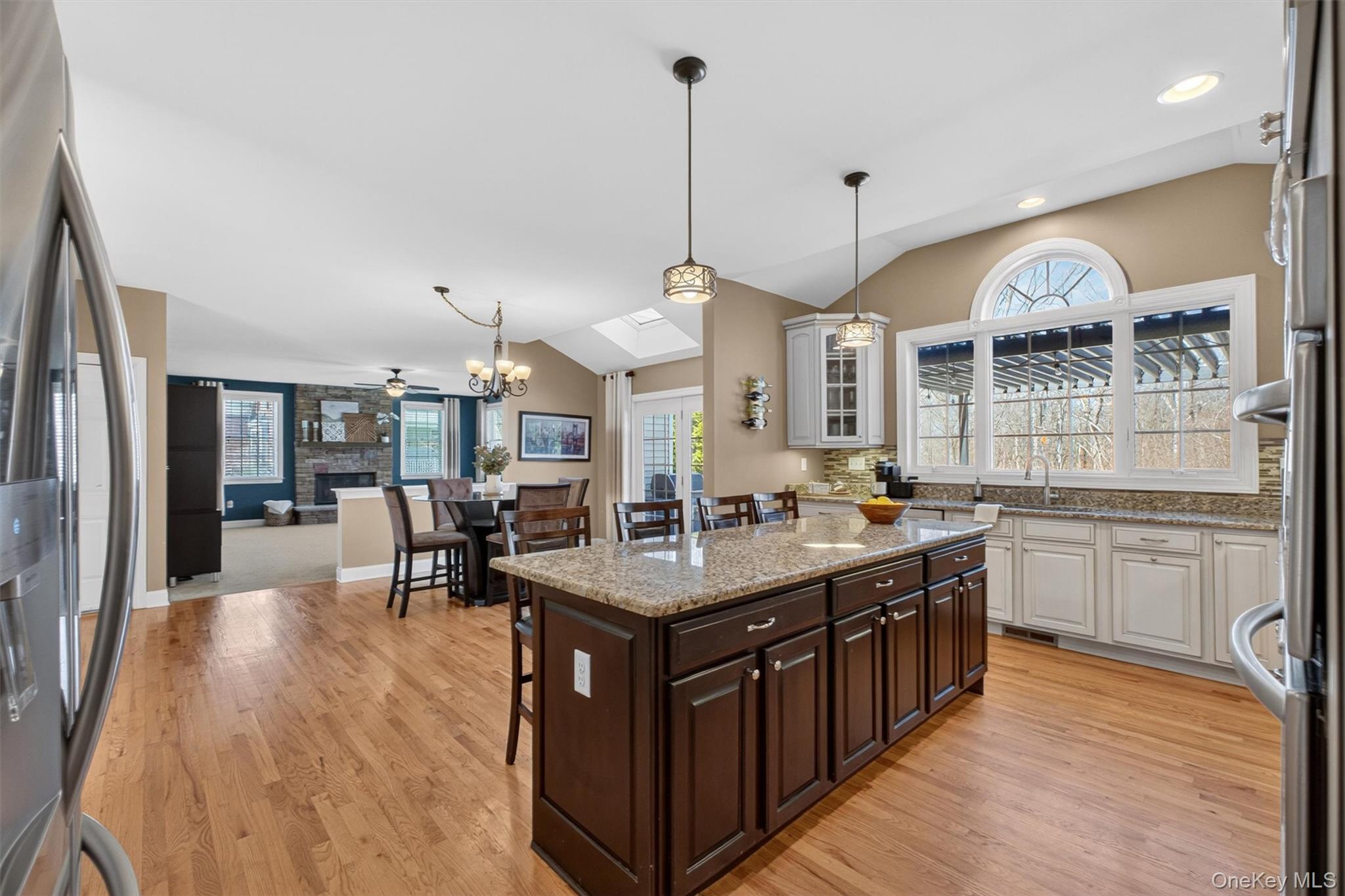 2 Holly Crescent