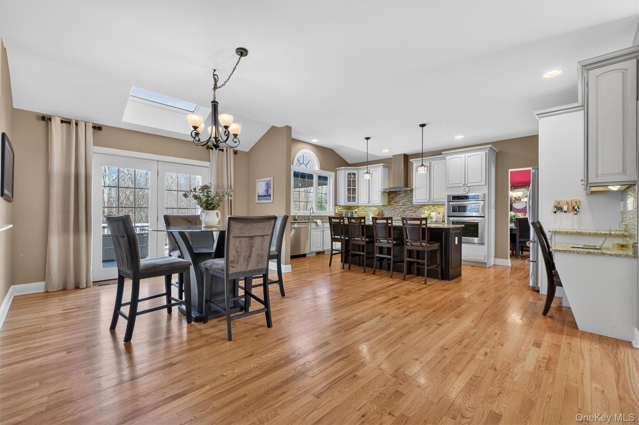 2 Holly Crescent