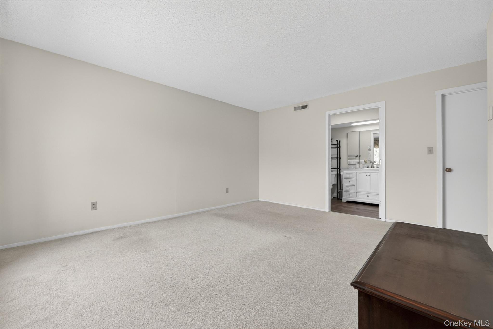 958 Heritage Hills Unit: B