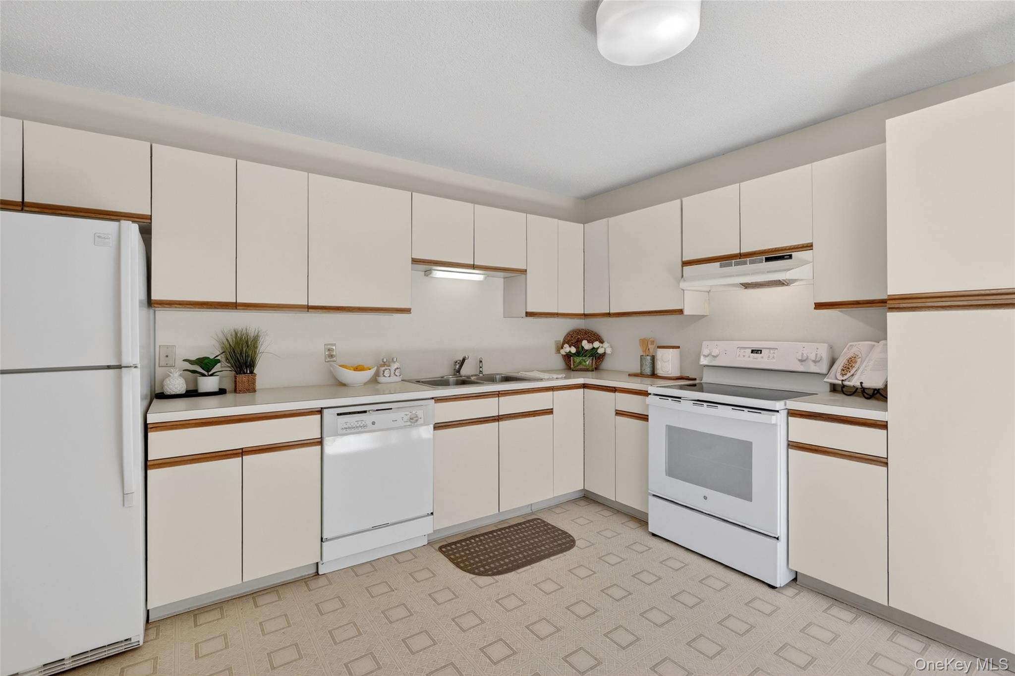 958 Heritage Hills Unit: B