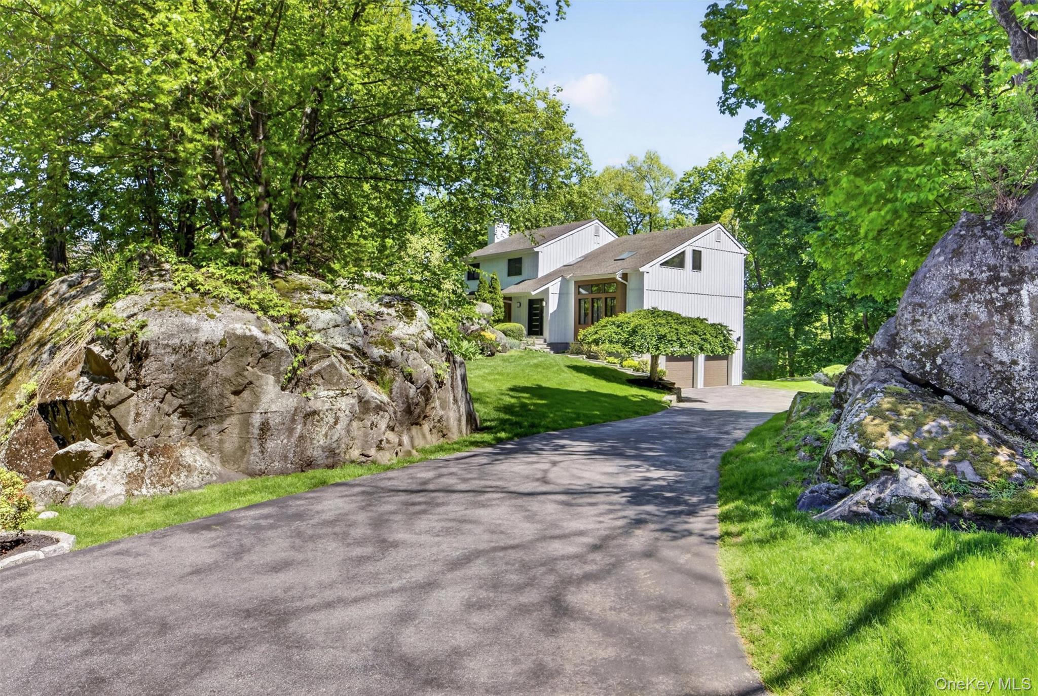 8 Amalfi Drive