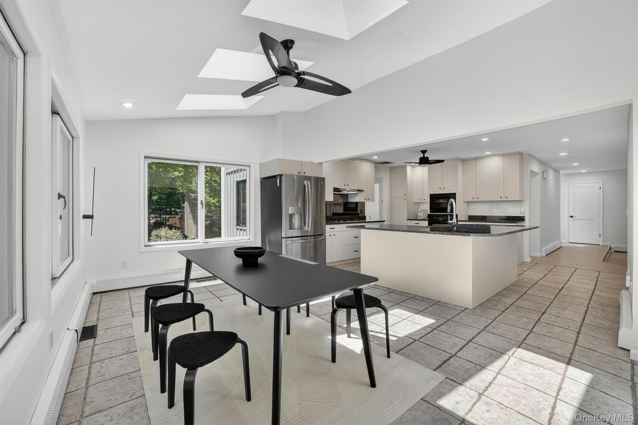 8 Amalfi Drive