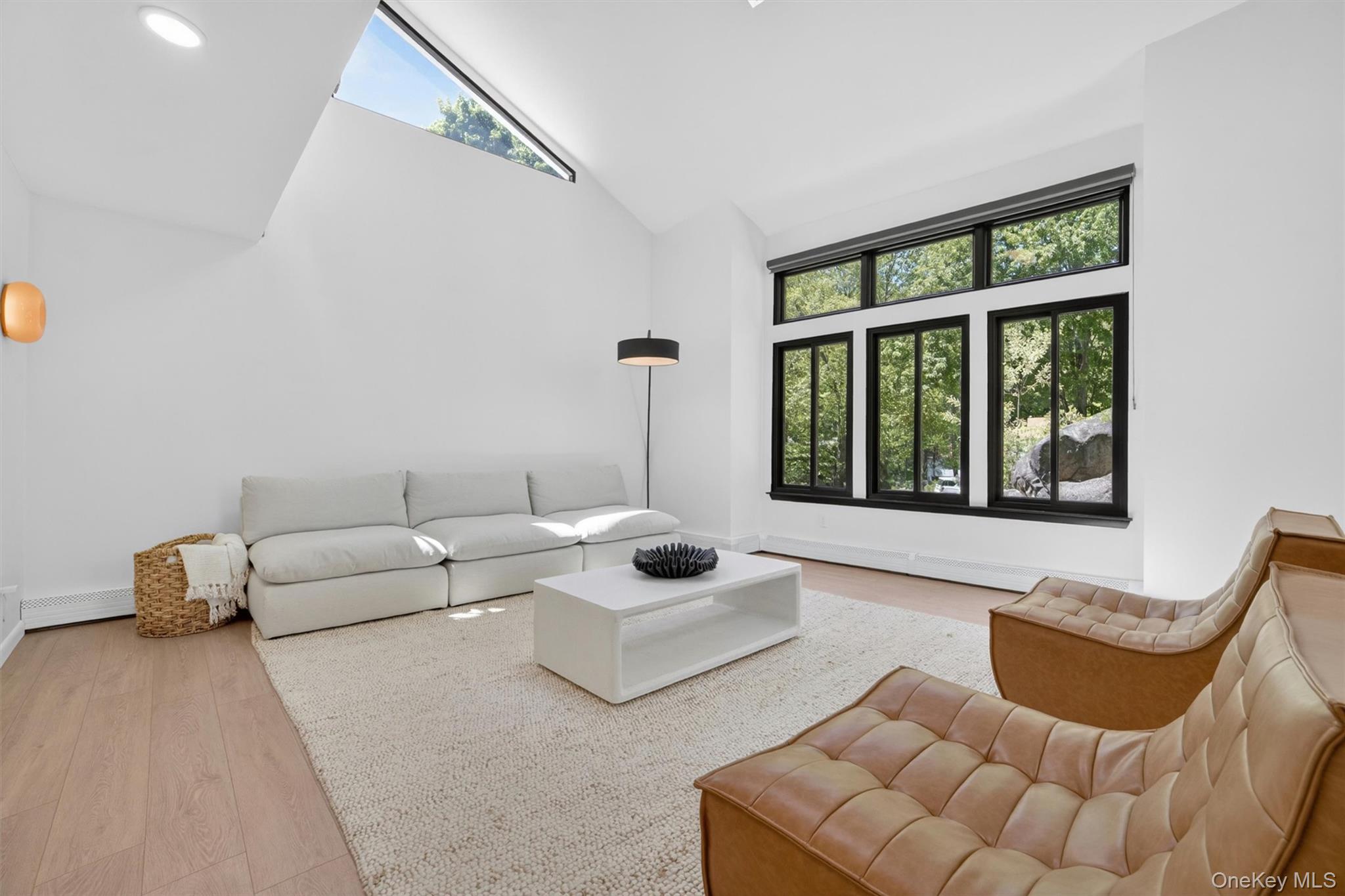 8 Amalfi Drive