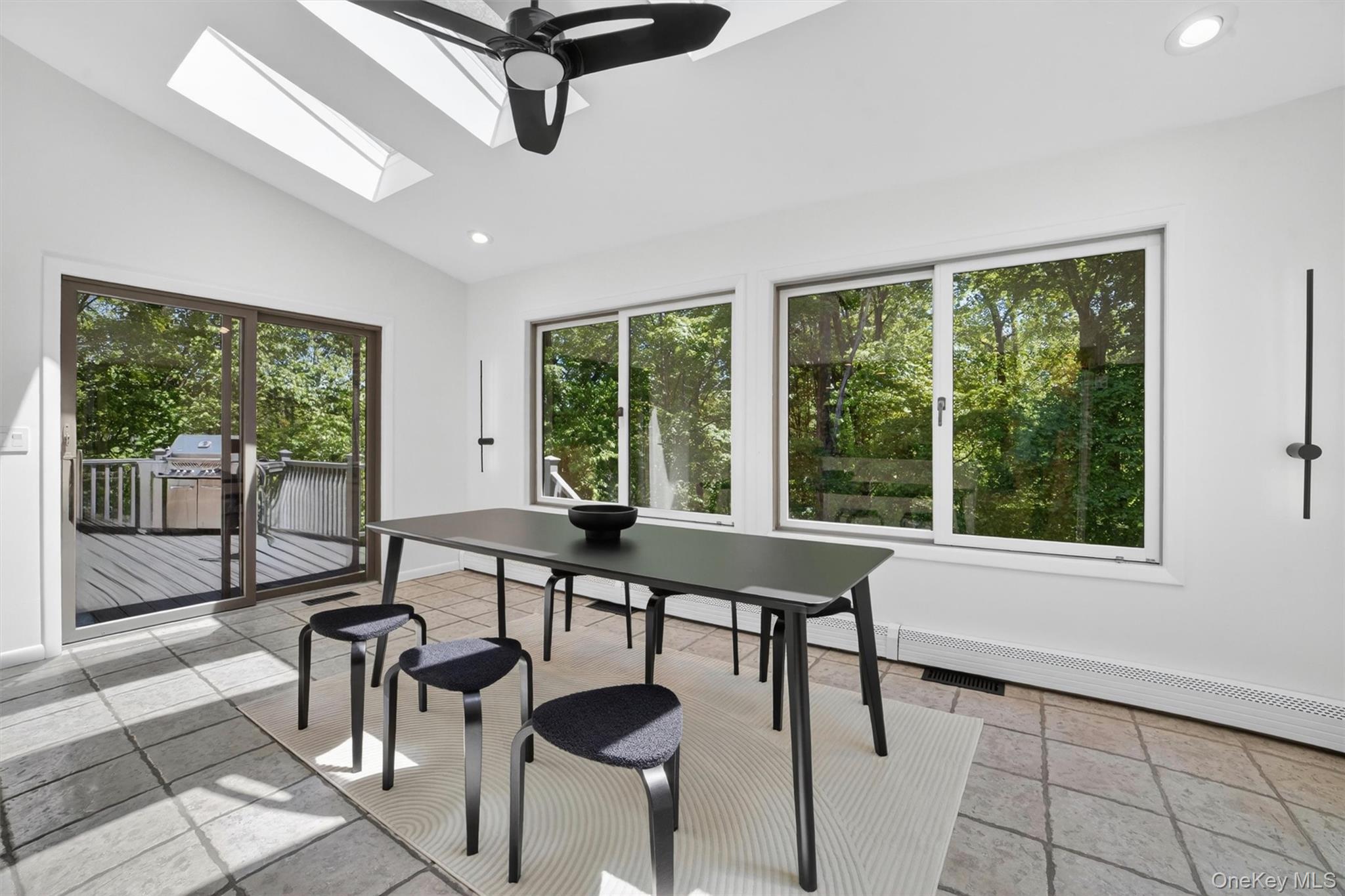 8 Amalfi Drive