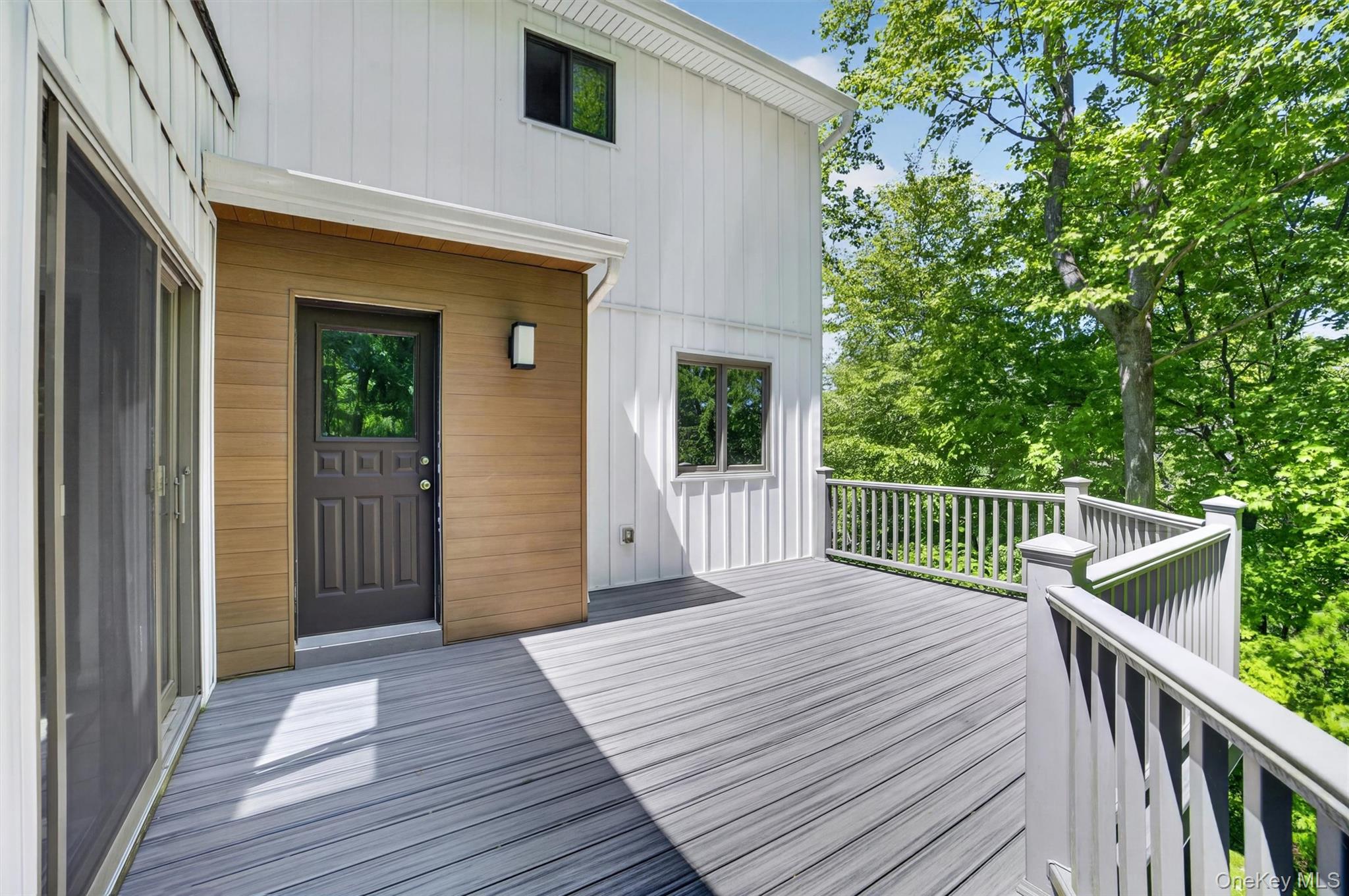 8 Amalfi Drive