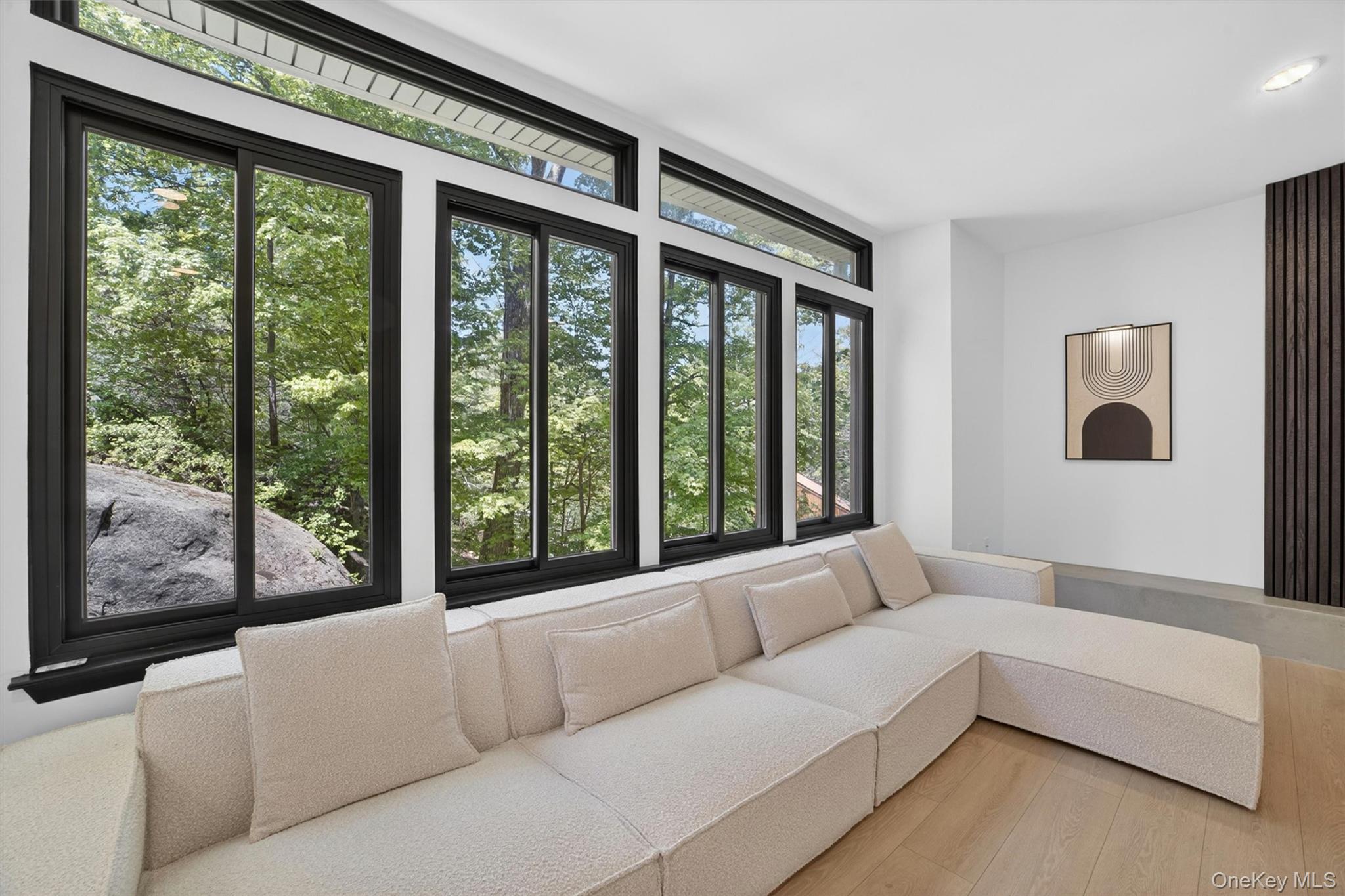8 Amalfi Drive
