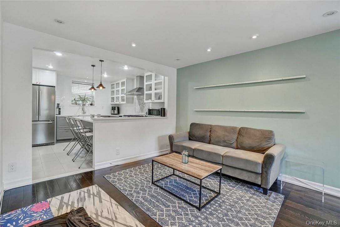 79 N Broadway Unit: F